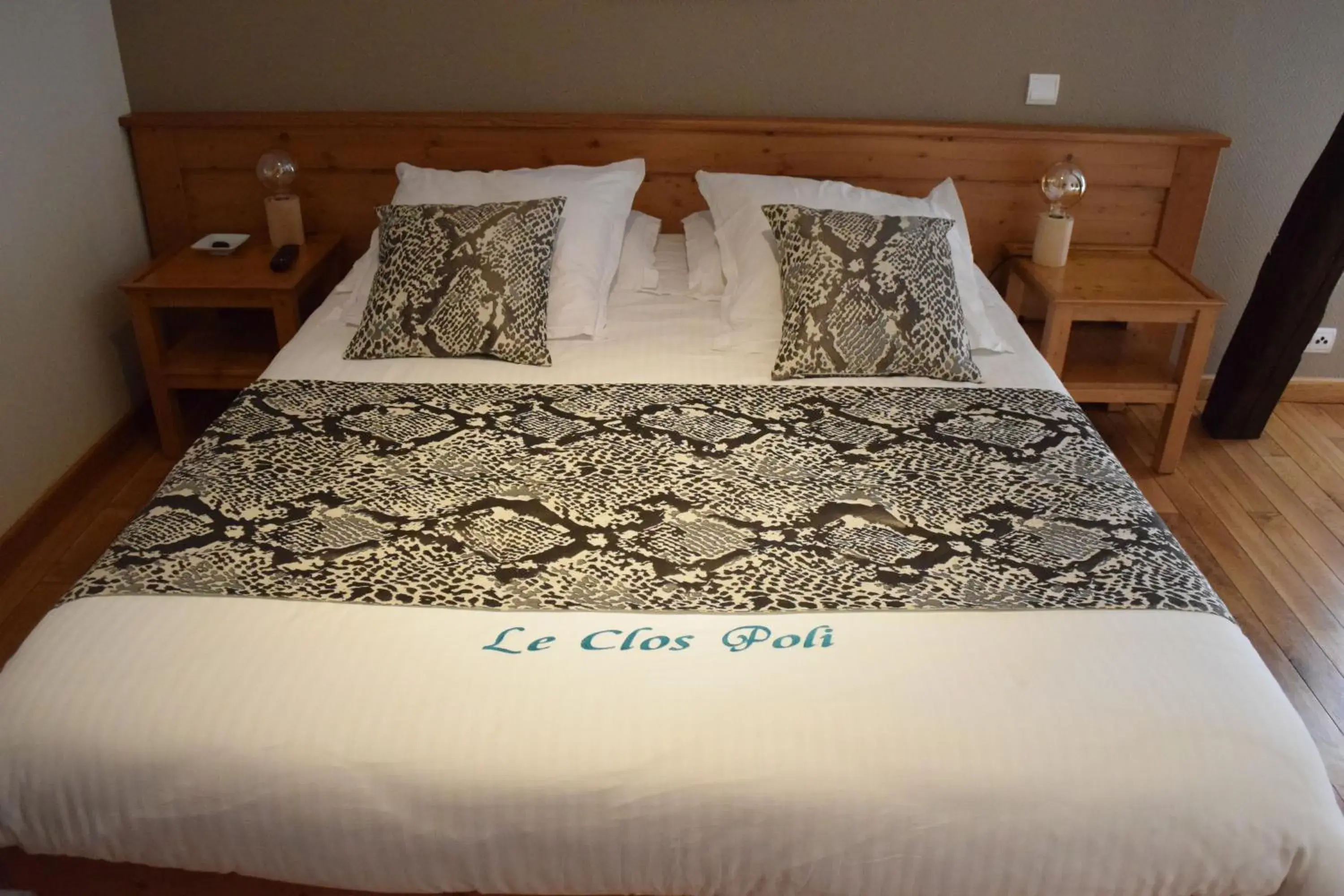Bed in Chambres d'hôtes Le Clos Poli Bed in Chambres d'hôtes Le Clos Poli