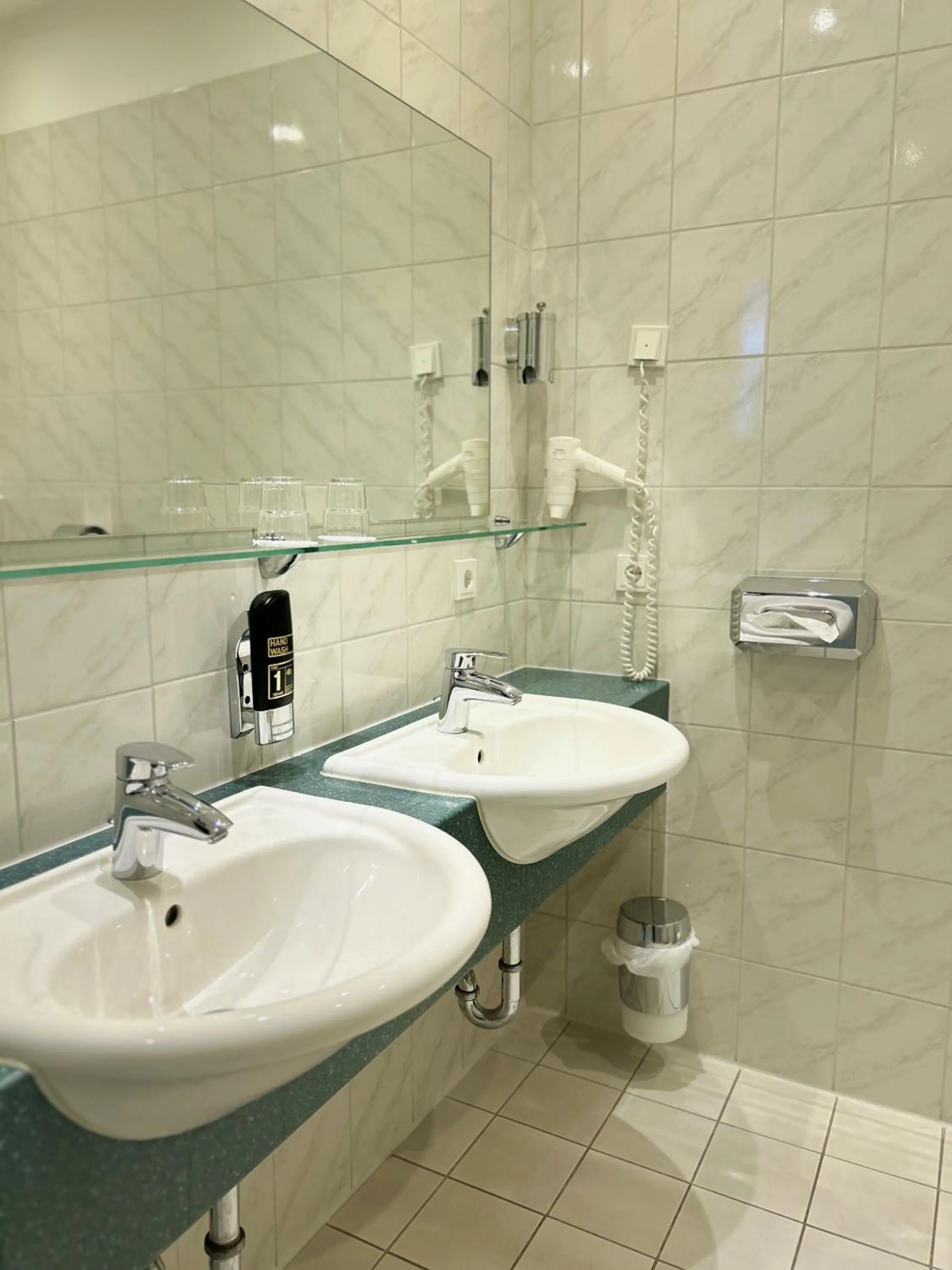 Bathroom in Sure Hotel by Best Western Wilhelmshaven City
