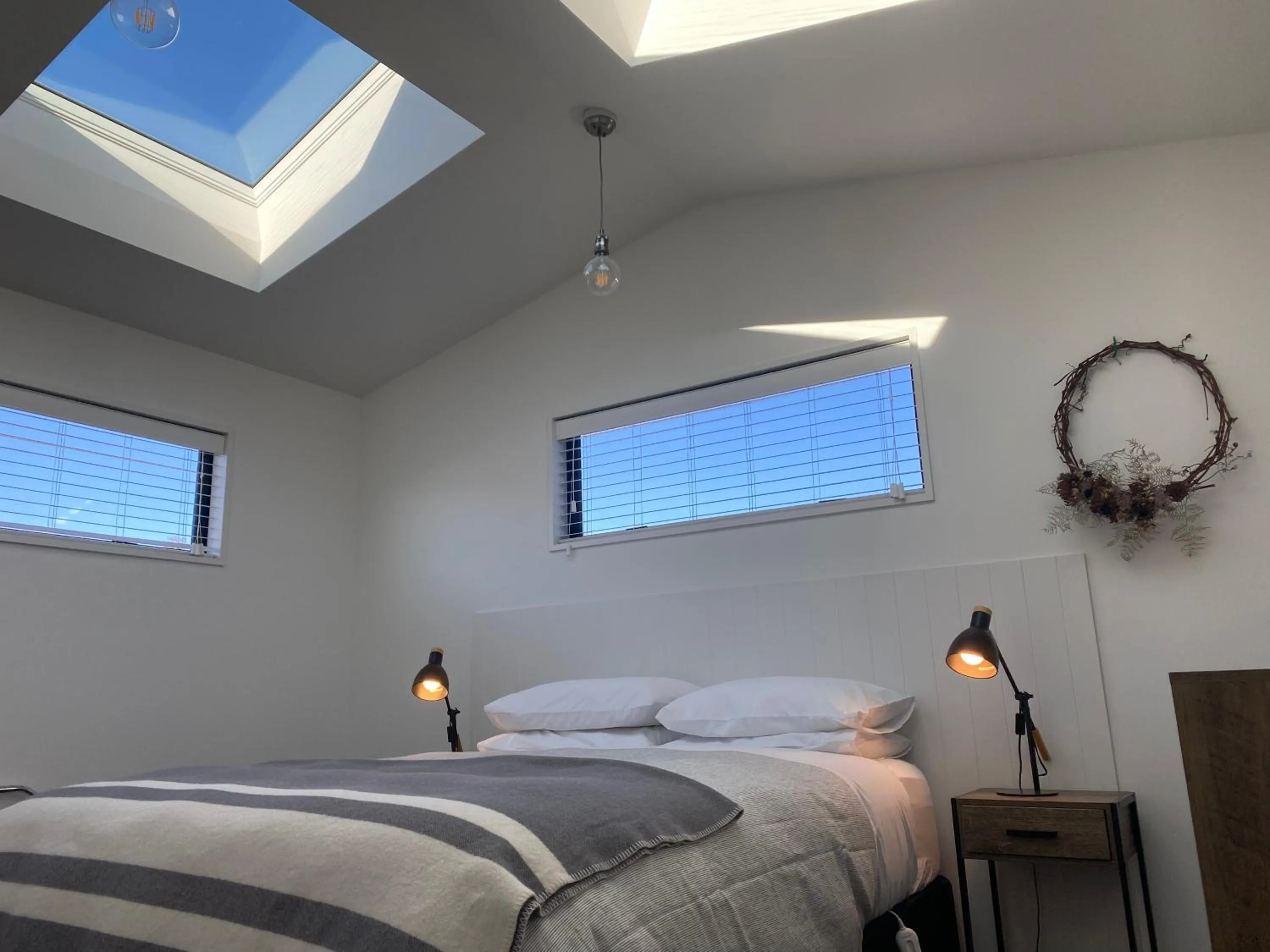 Bed in Skylight House with Stunning Outdoor Bath