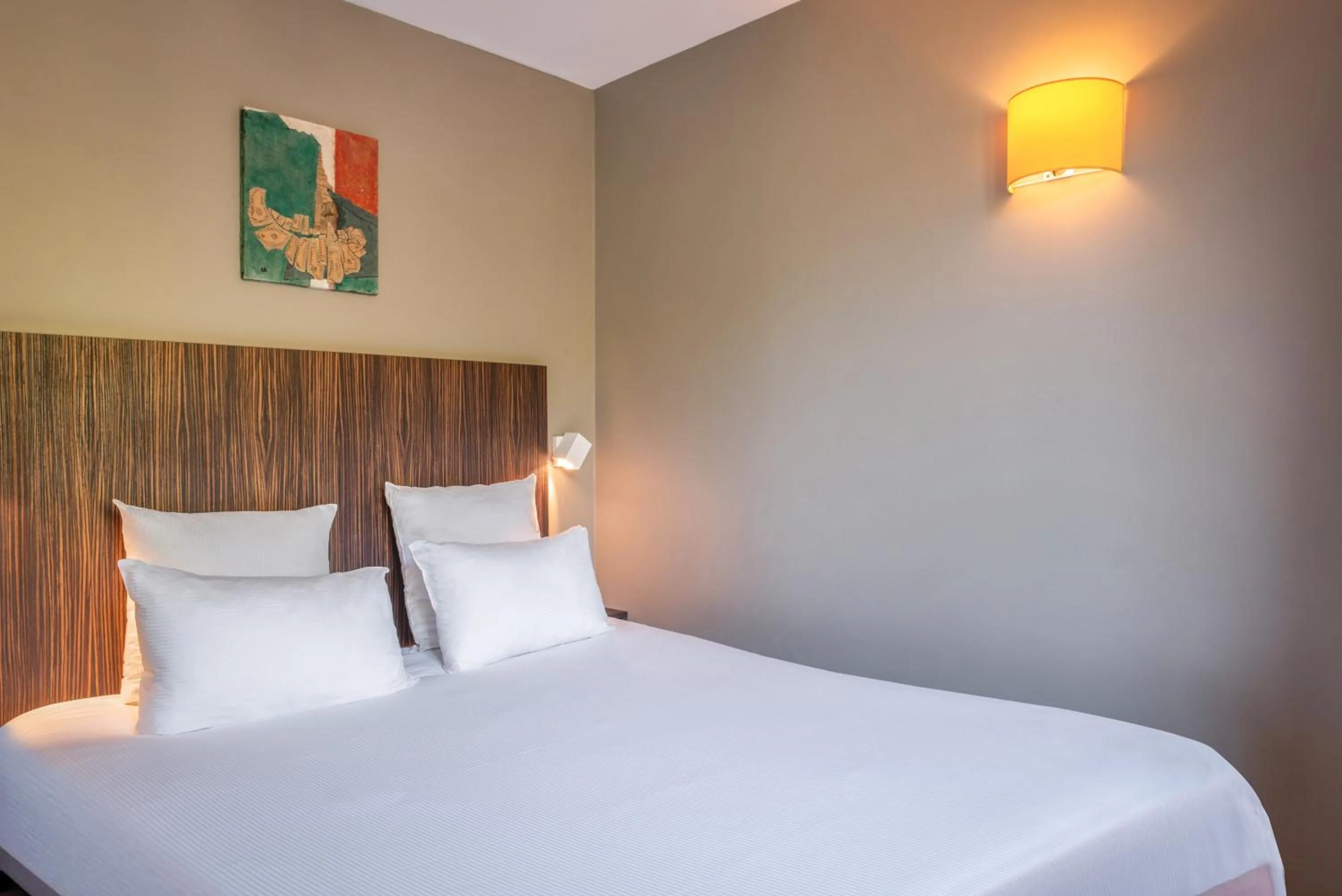 Bed in Hôtel Helzear Champs-Elysées