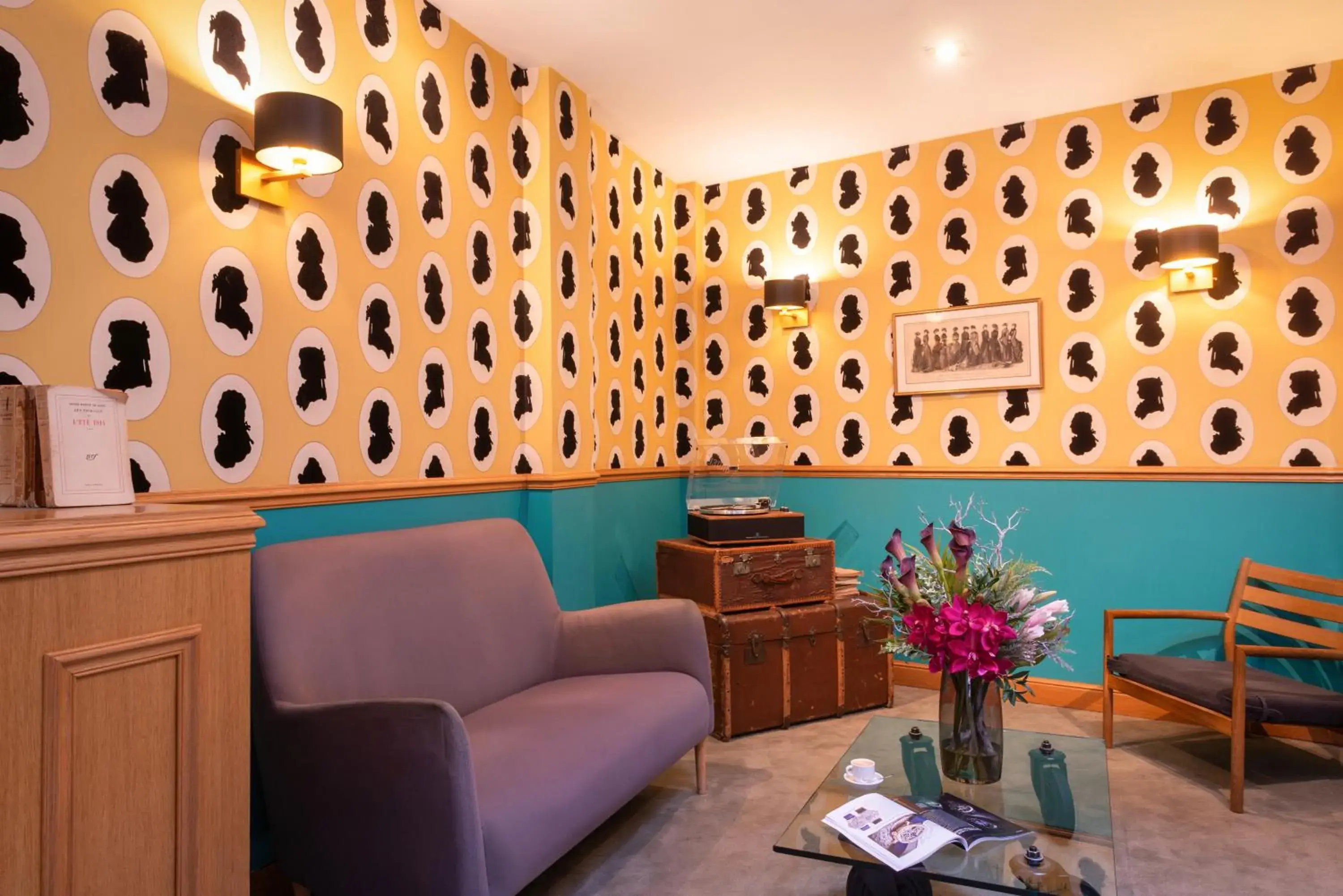 Lobby or reception in Hôtel Helzear Champs-Elysées Lobby or reception in Hôtel Helzear Champs-Elysées