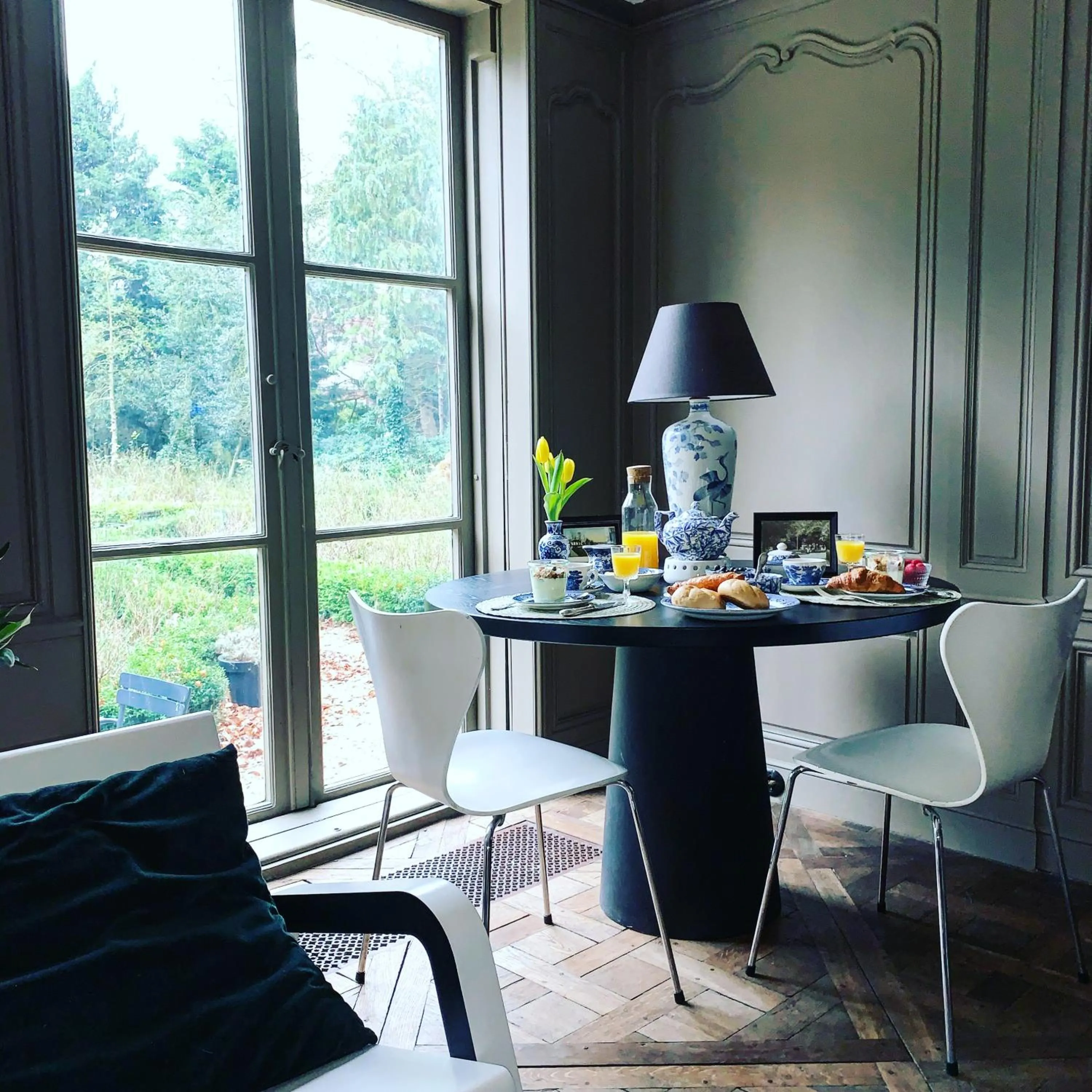 Dining area in Elswoutshoek Suites