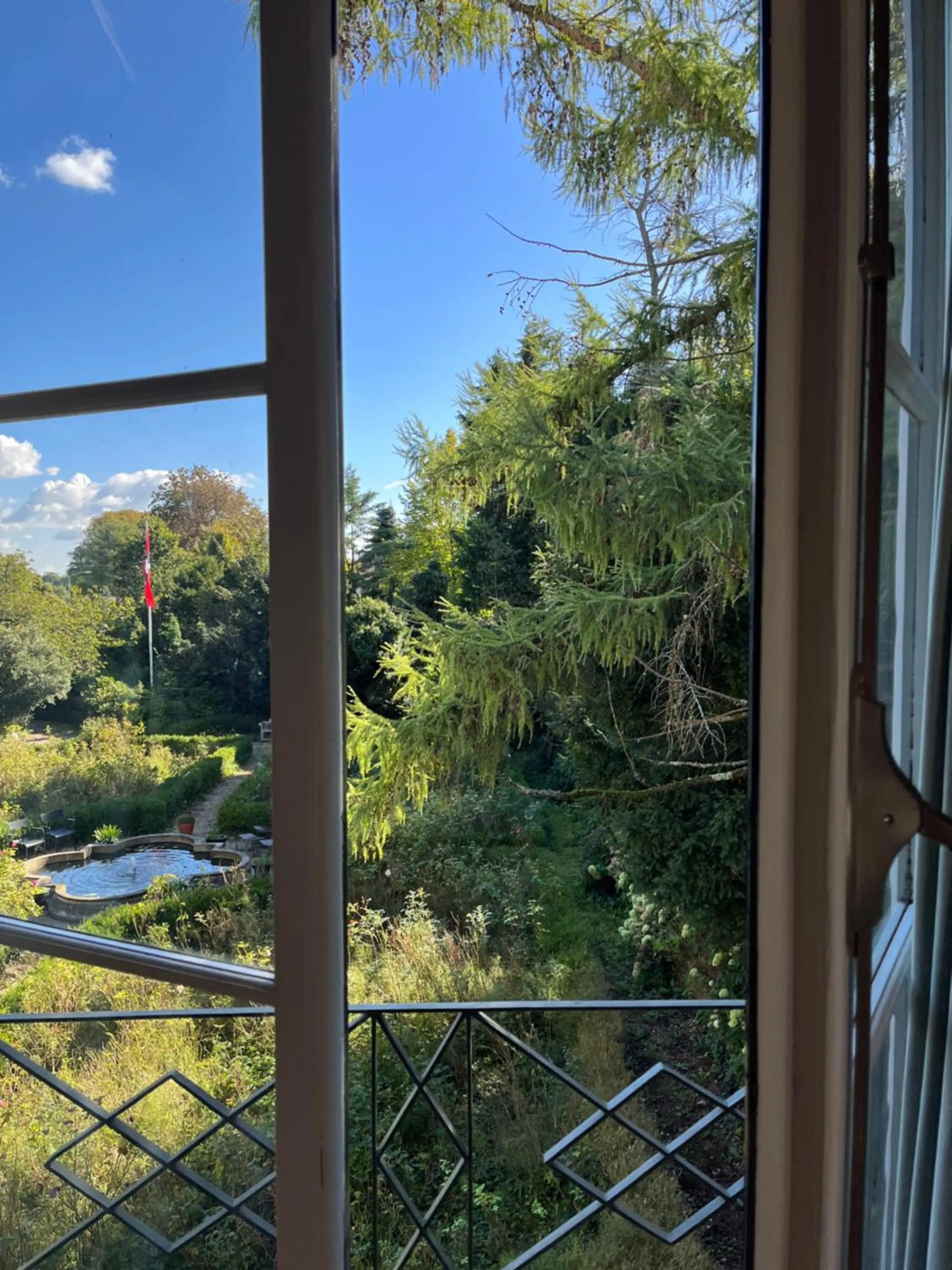 Garden view in Elswoutshoek Suites