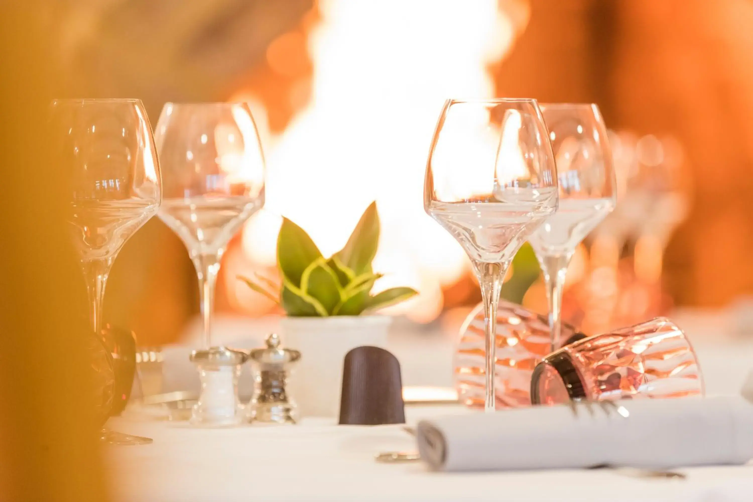 Restaurant/places to eat in Logis La Sapinière Restaurant/places to eat in Logis La Sapinière