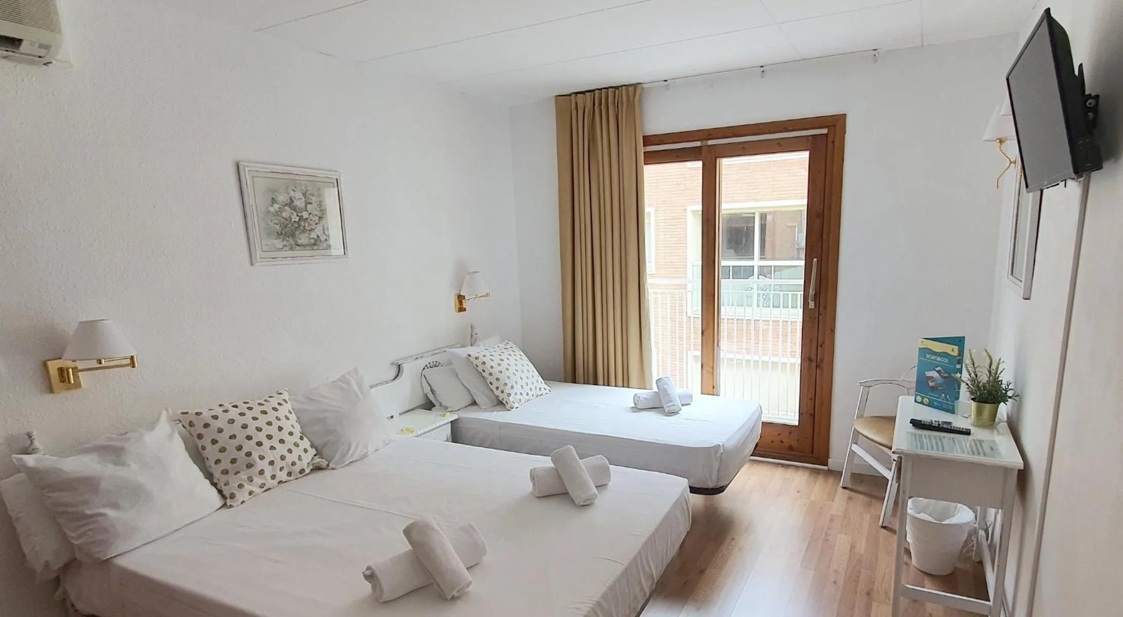 Family, Bed in Hotel Mireia