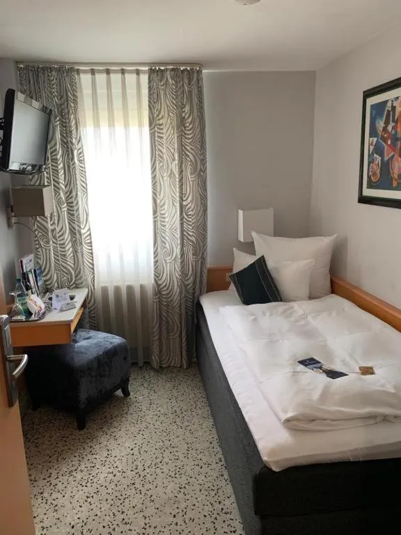 Photo of the whole room, Bed in Top Hotel Krämer