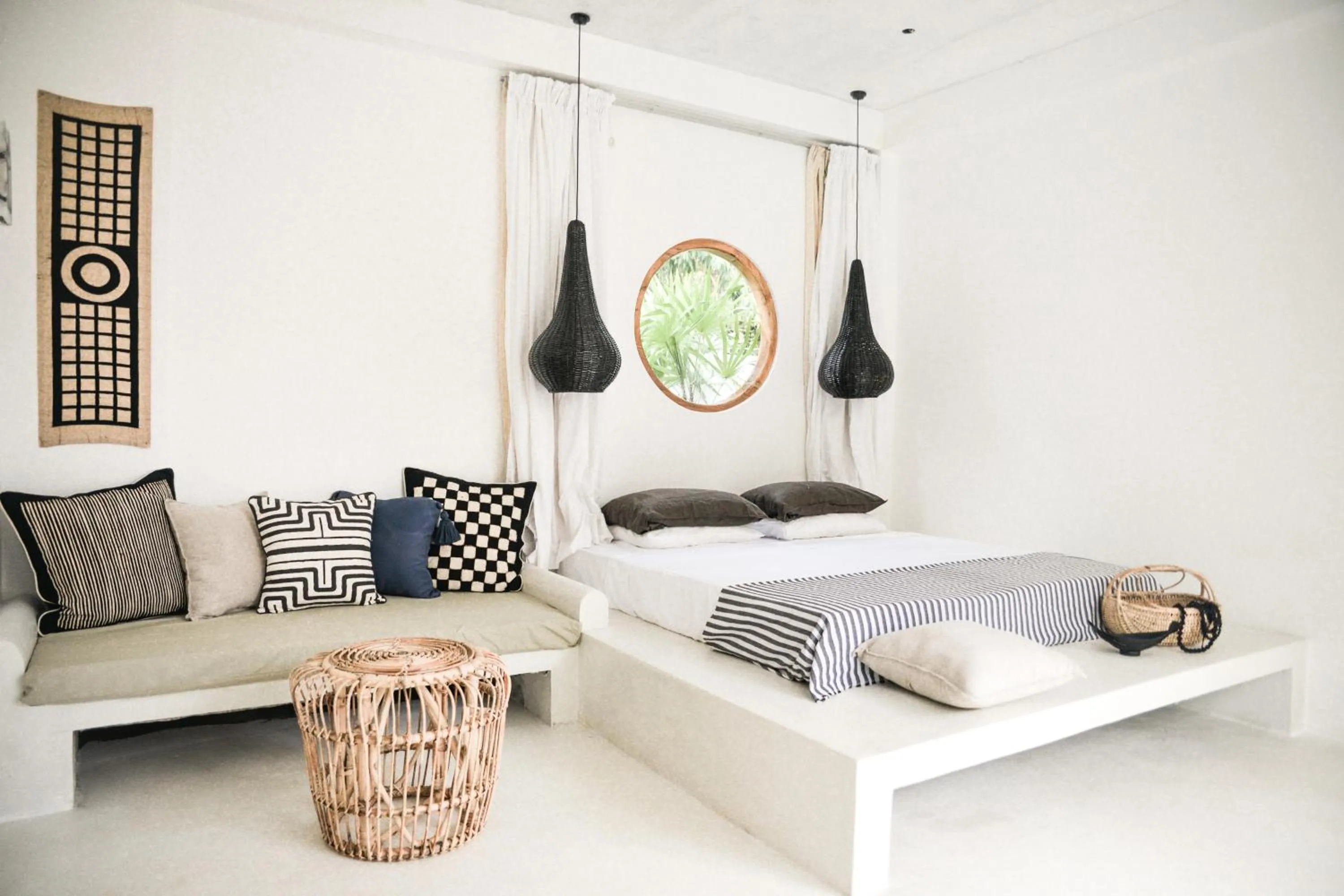 Living room, Bed in The Oasis Villa