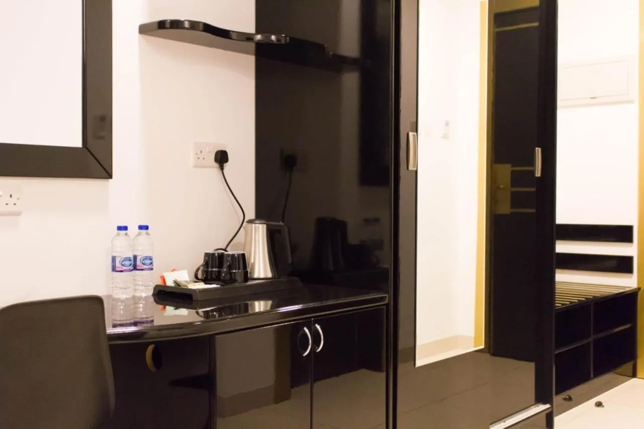 Parkside Plaza Muscat