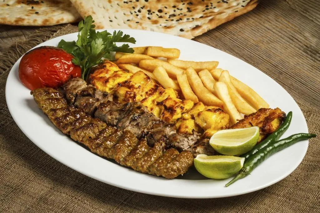 Food and drinks in Parkside Plaza Muscat