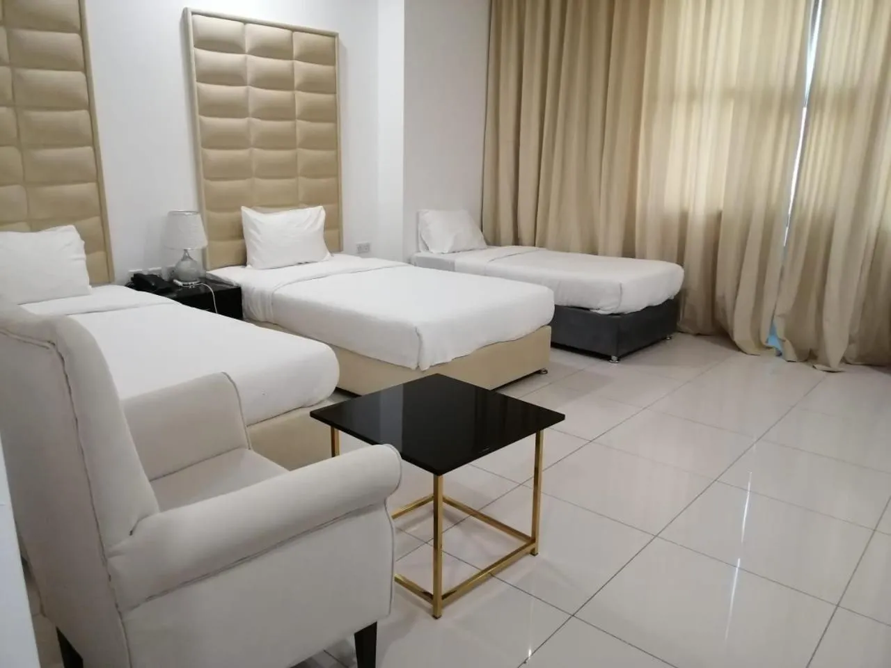 Bed in Parkside Plaza Muscat