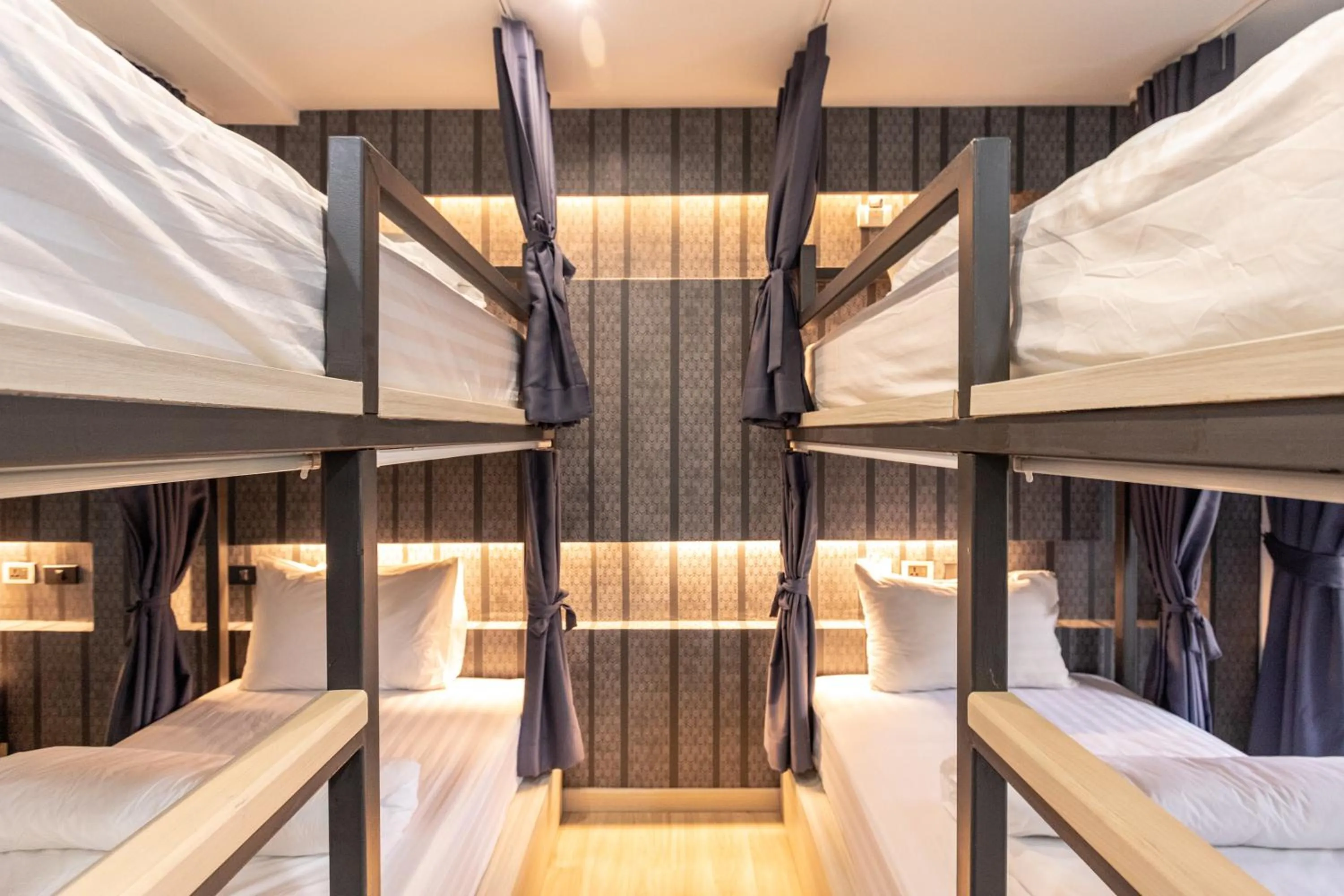 Bed in Baan Kun Mhor Hostel บ้านคุณหมอโฮสเทล