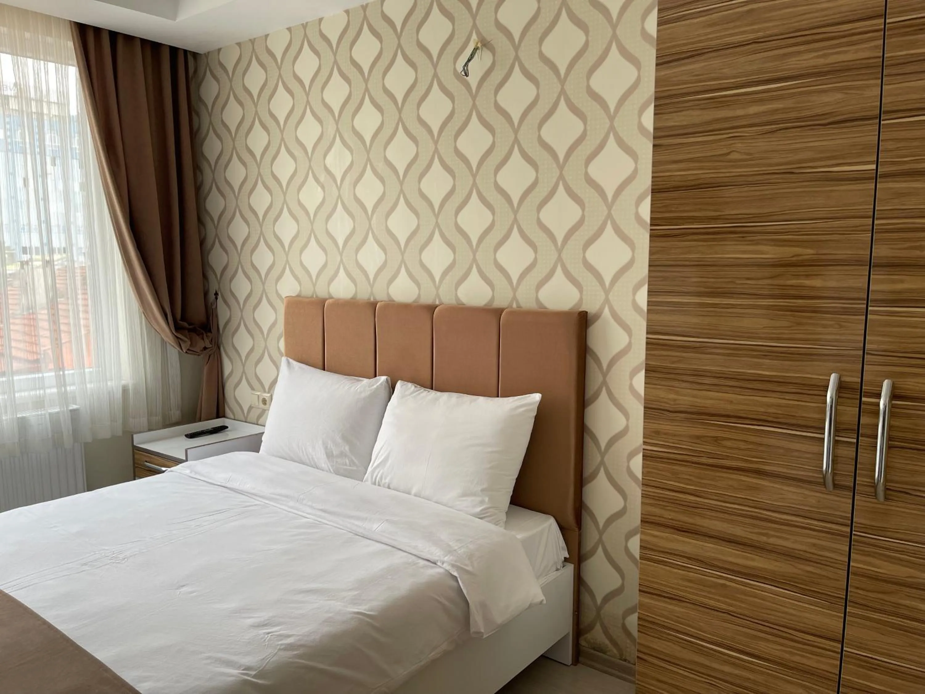 Photo of the whole room, Bed in Bursa Malkoc Hotel