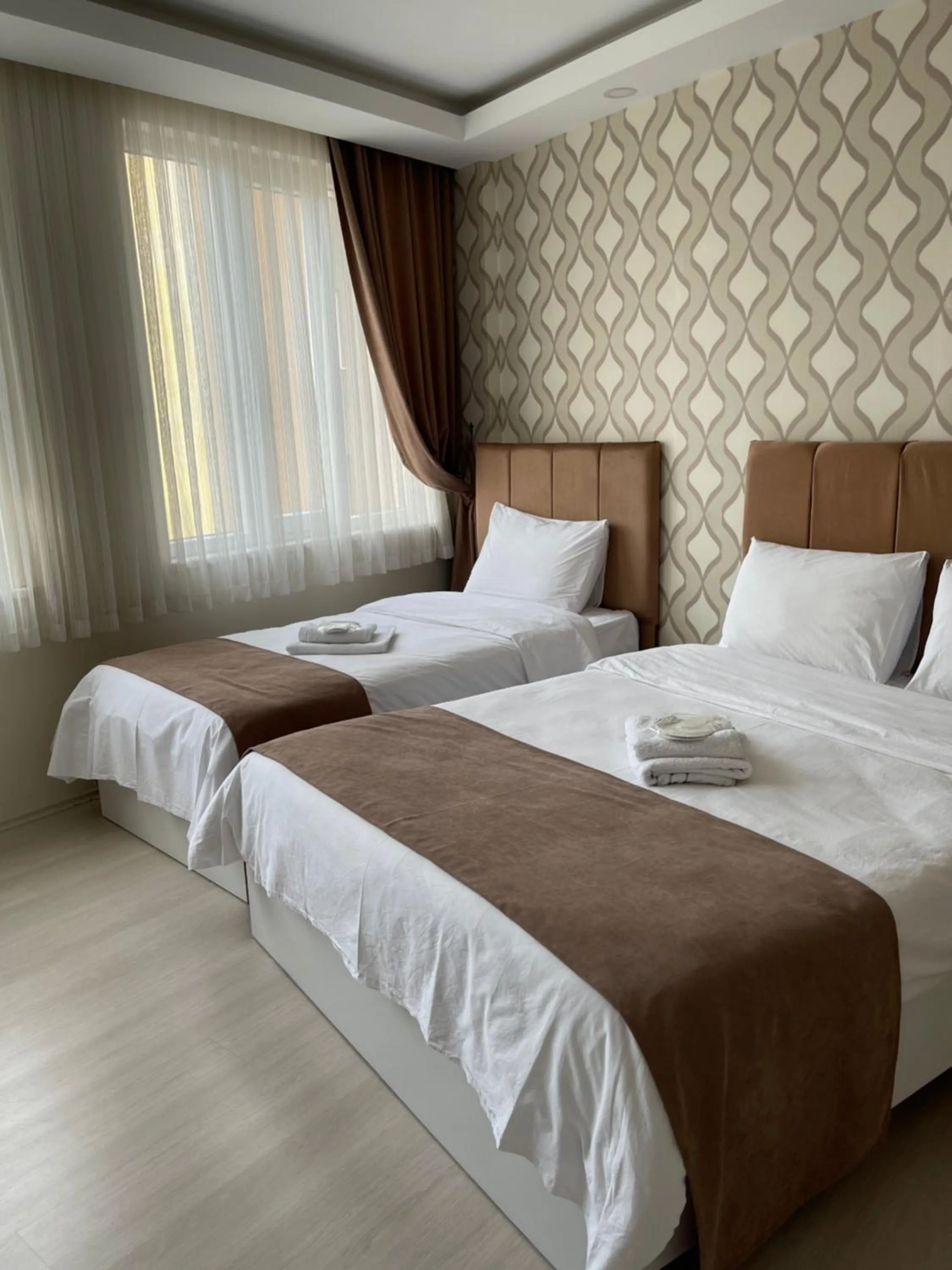 Photo of the whole room, Bed in Bursa Malkoc Hotel