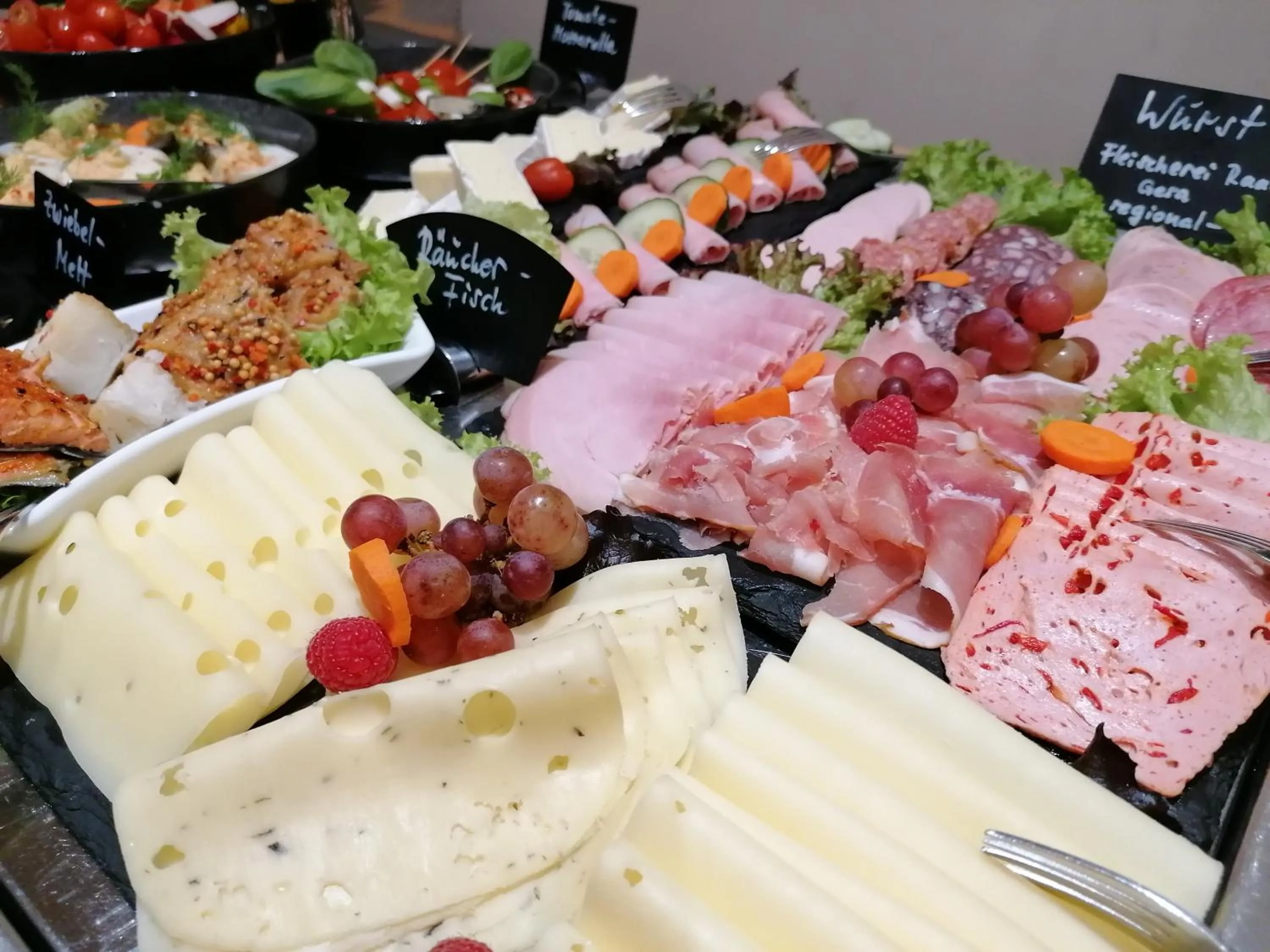 Buffet breakfast in Hotel Gewürzmühle