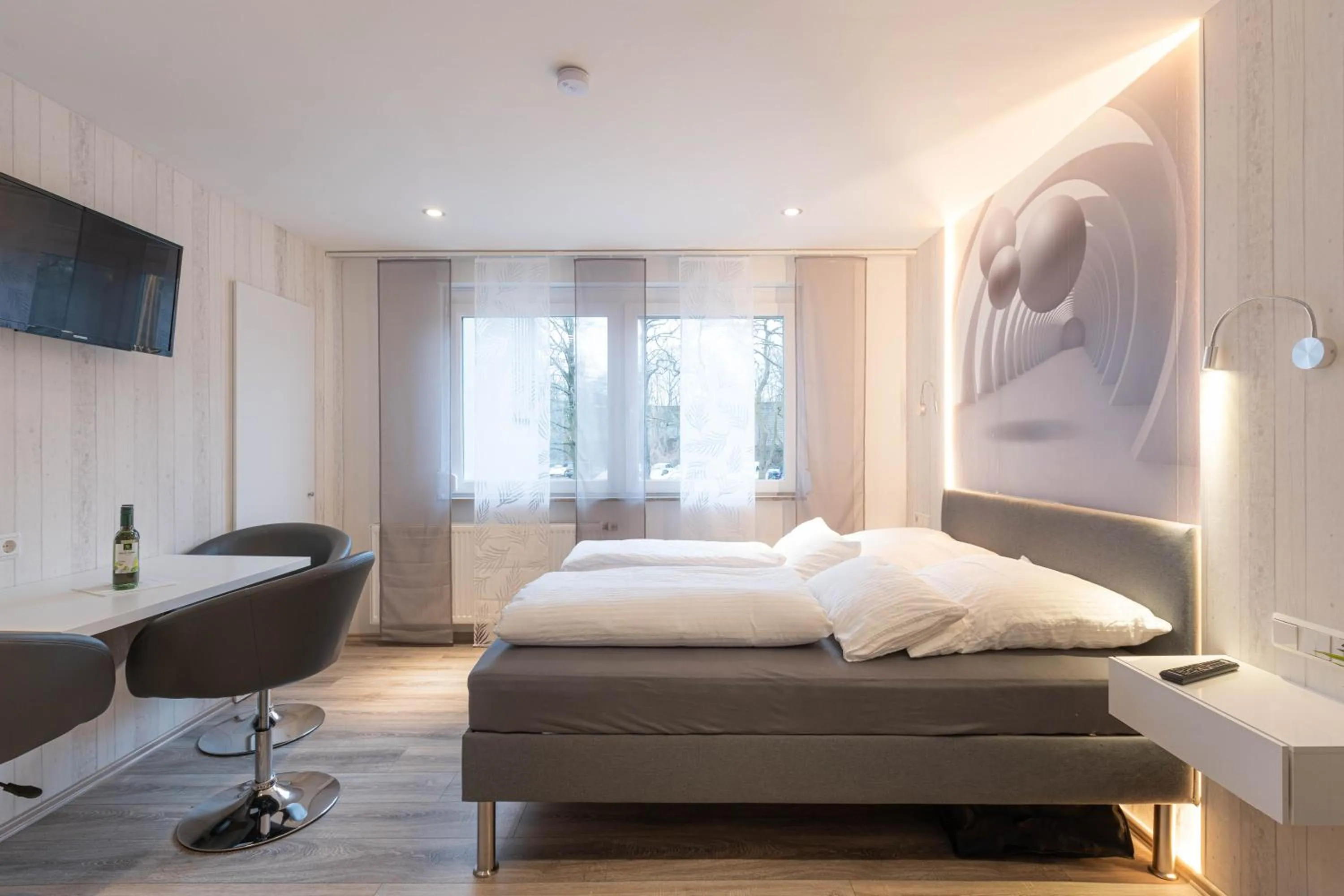 Other, Bed in Messe-Hotelzimmer-Einzimmerappartement