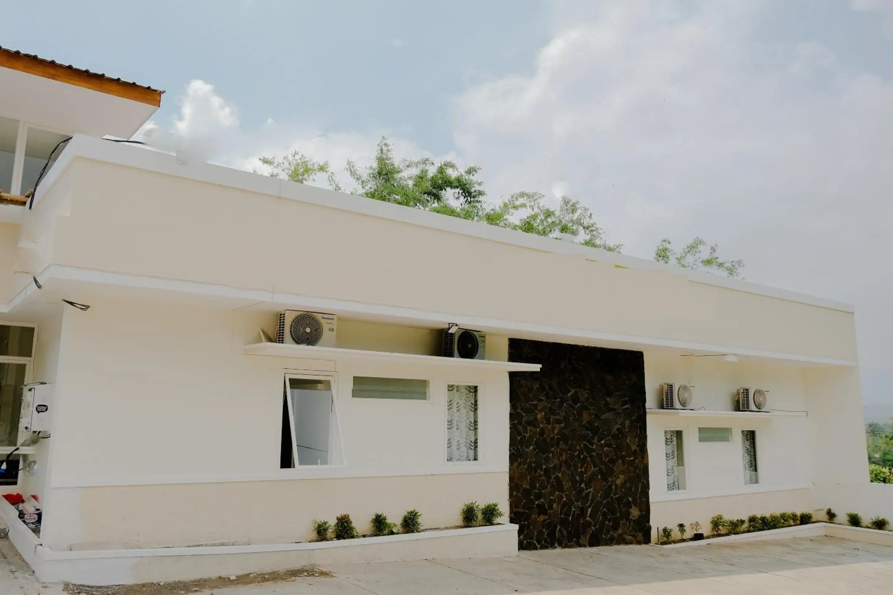 Property building in RedDoorz at Karangploso 2 Property building in RedDoorz at Karangploso 2