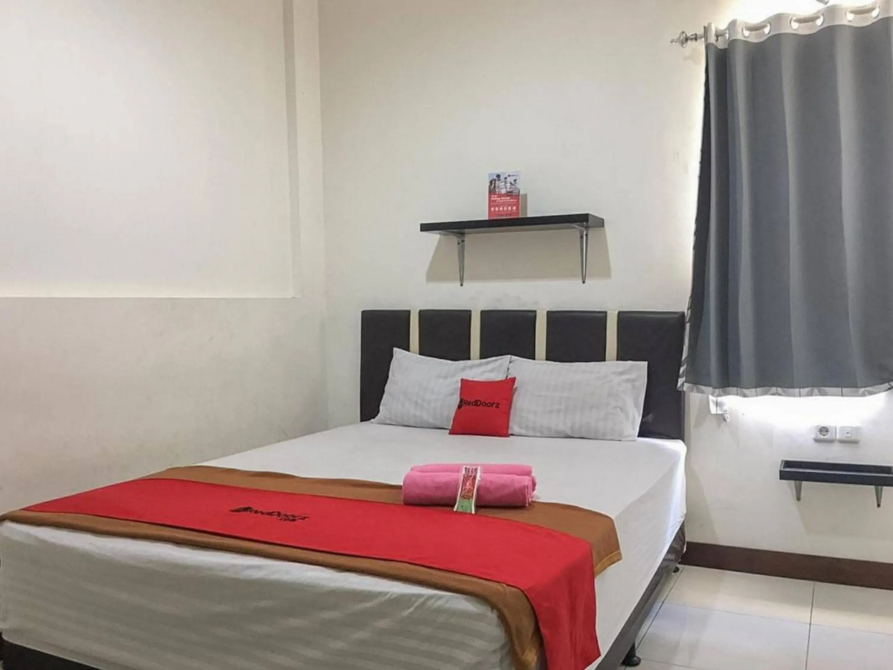 Bedroom, Bed in RedDoorz at Karangploso 2 Bedroom, Bed in RedDoorz at Karangploso 2