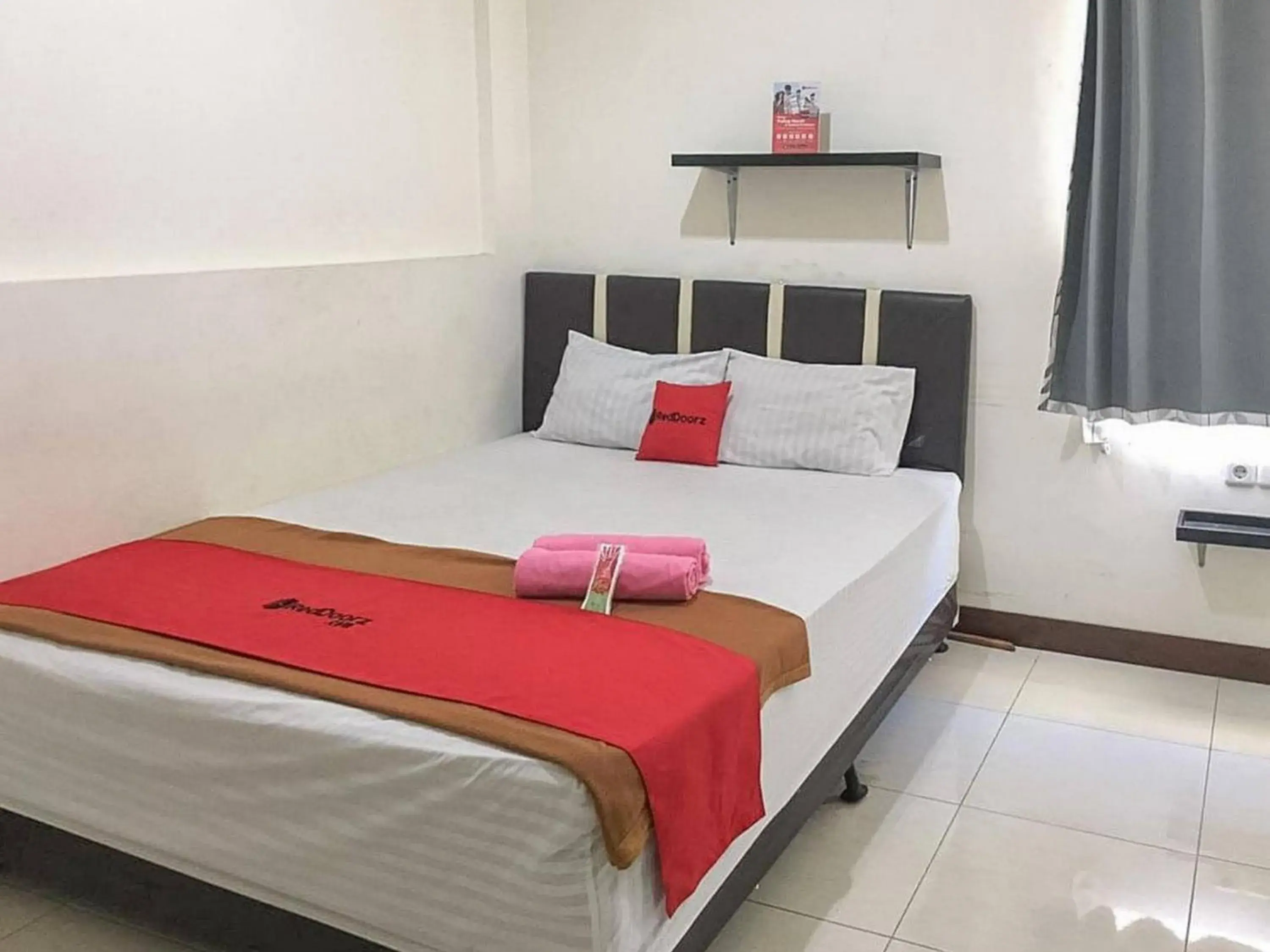 Bedroom, Bed in RedDoorz at Karangploso 2 Bedroom, Bed in RedDoorz at Karangploso 2