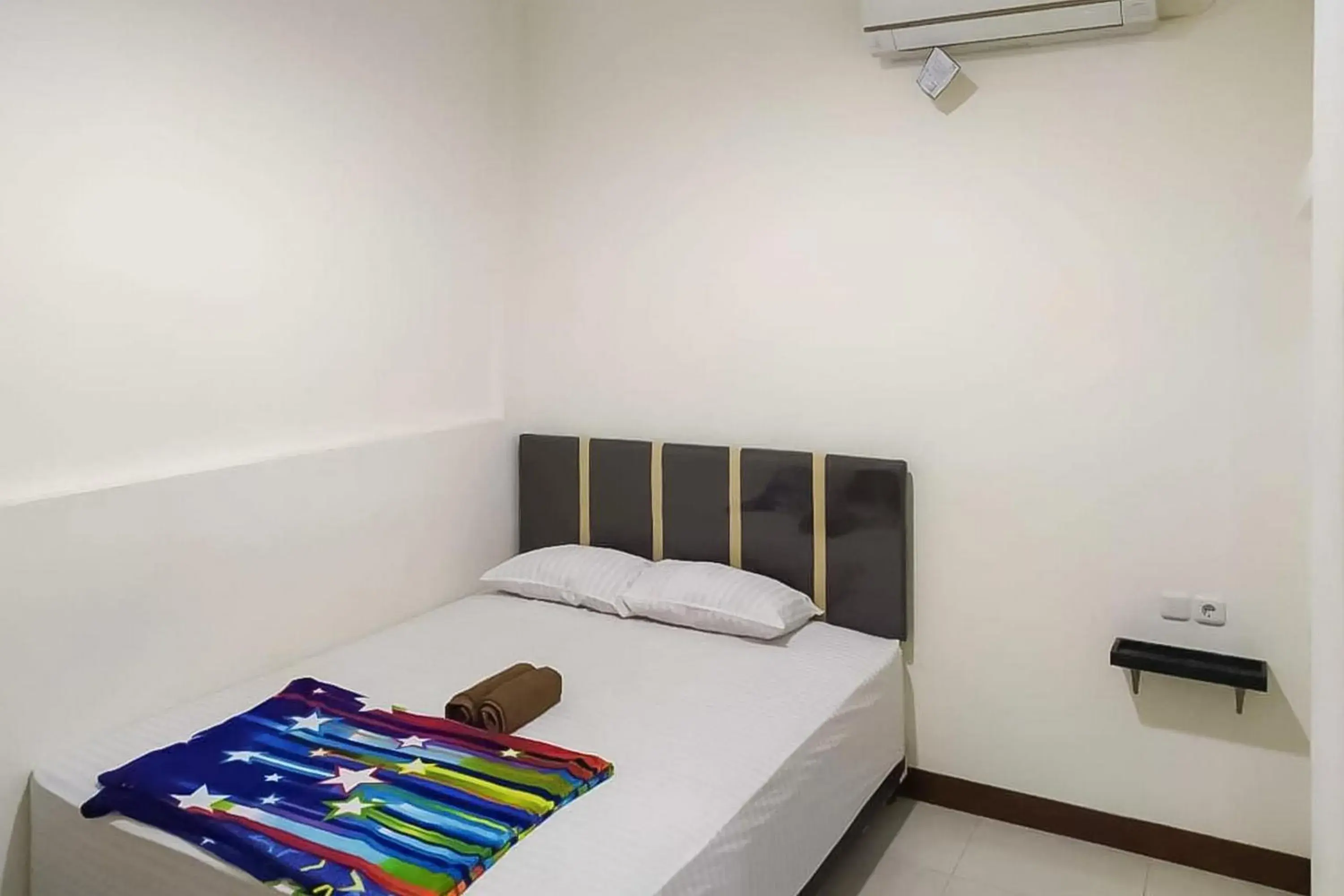 Bedroom, Bed in RedDoorz at Karangploso 2 Bedroom, Bed in RedDoorz at Karangploso 2