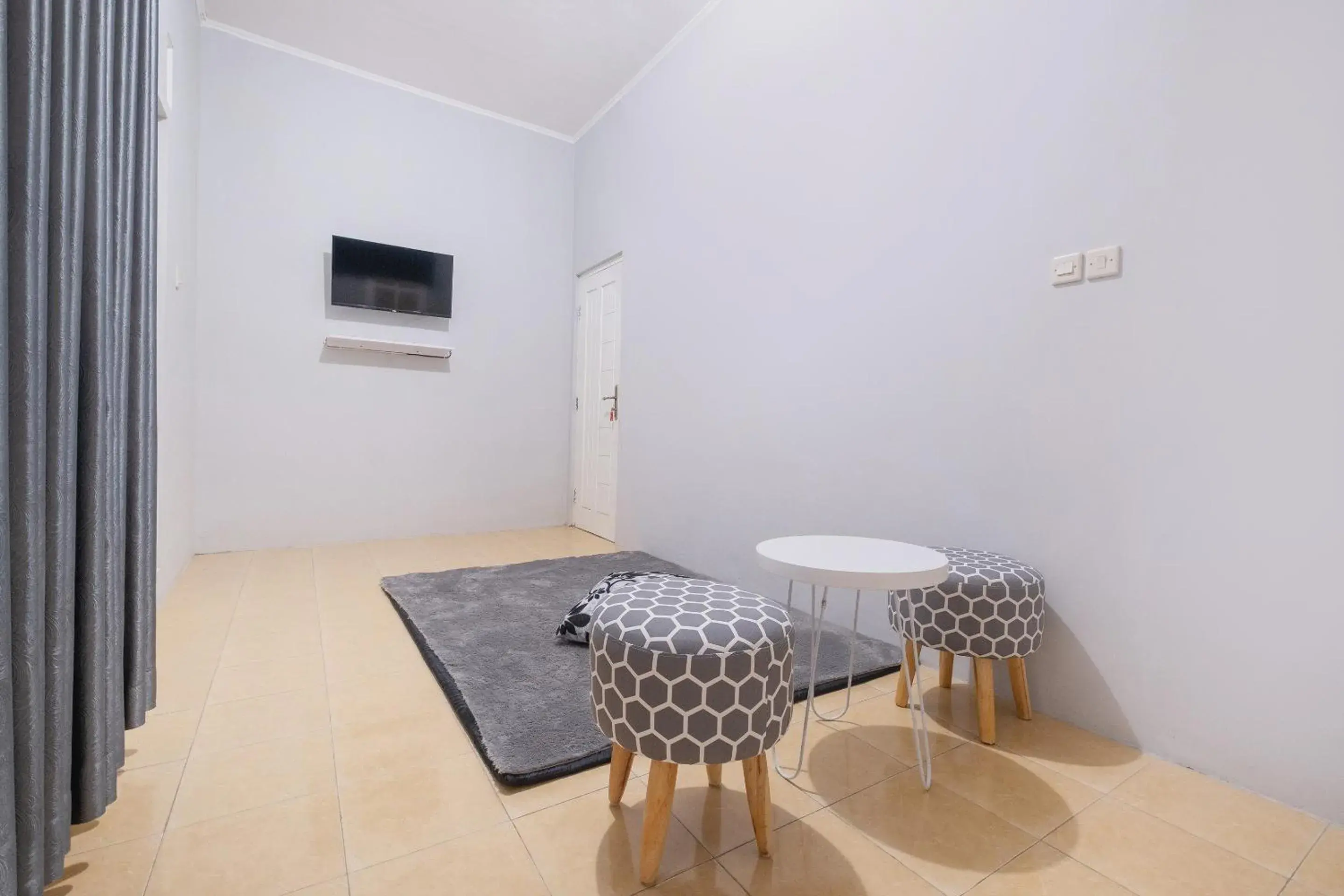 Bedroom in Hotel O Nareswari Guest House Syariah Bedroom in Hotel O Nareswari Guest House Syariah