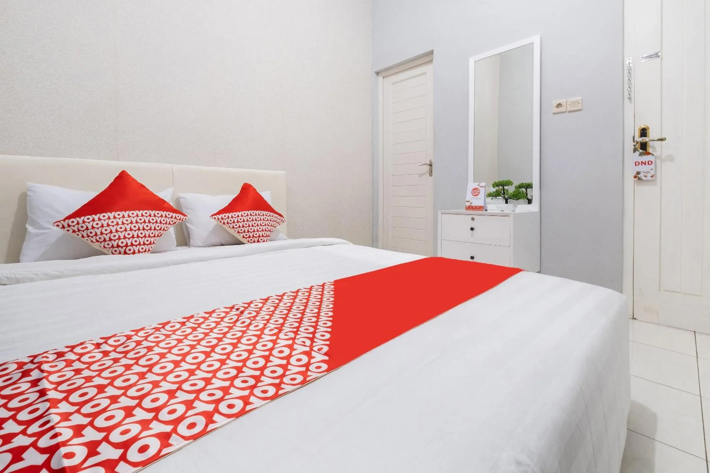 Bedroom, Bed in Hotel O Nareswari Guest House Syariah Bedroom, Bed in Hotel O Nareswari Guest House Syariah