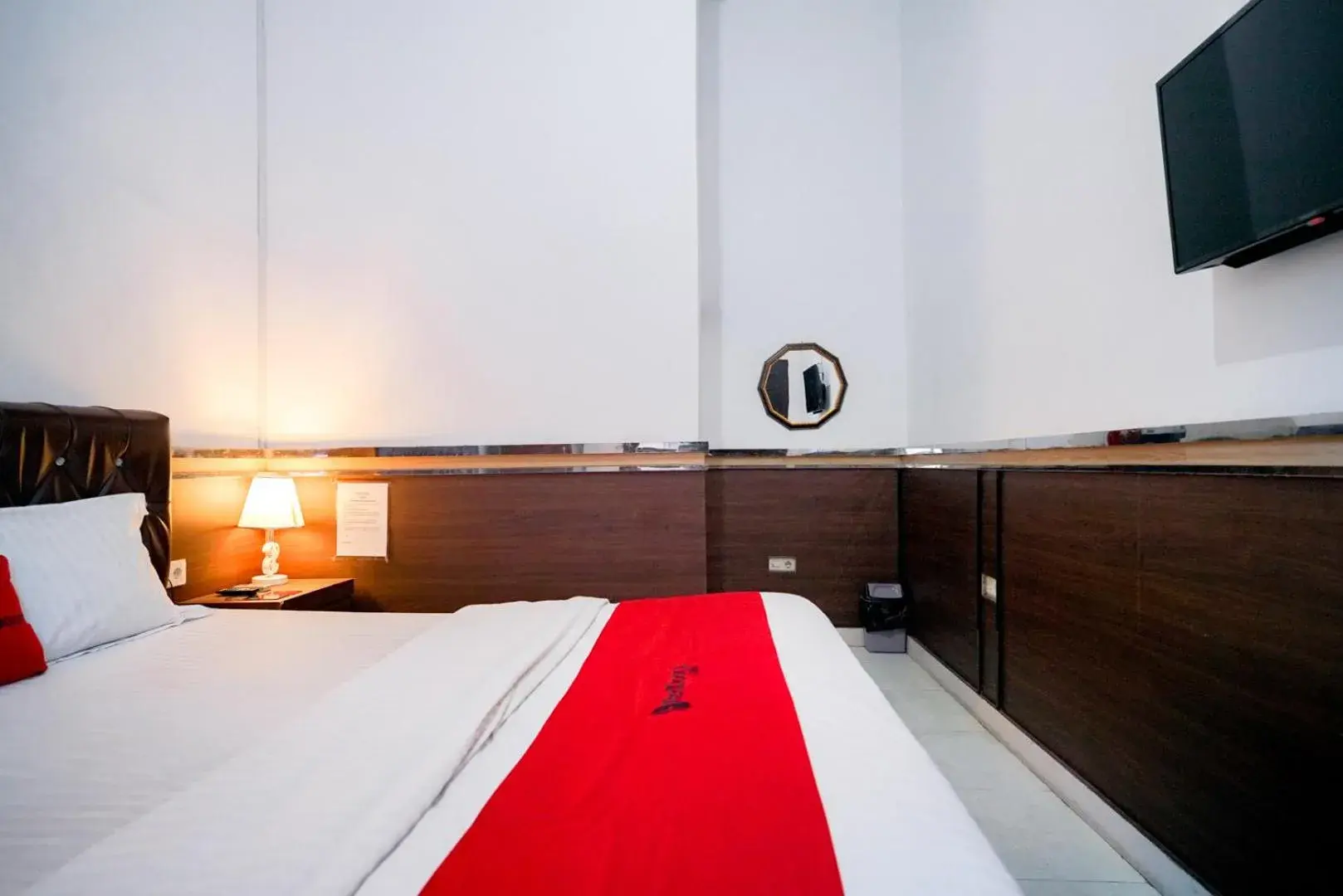 Photo of the whole room, Bed in RedDoorz Syariah near Unila Lampung Photo of the whole room, Bed in RedDoorz Syariah near Unila Lampung