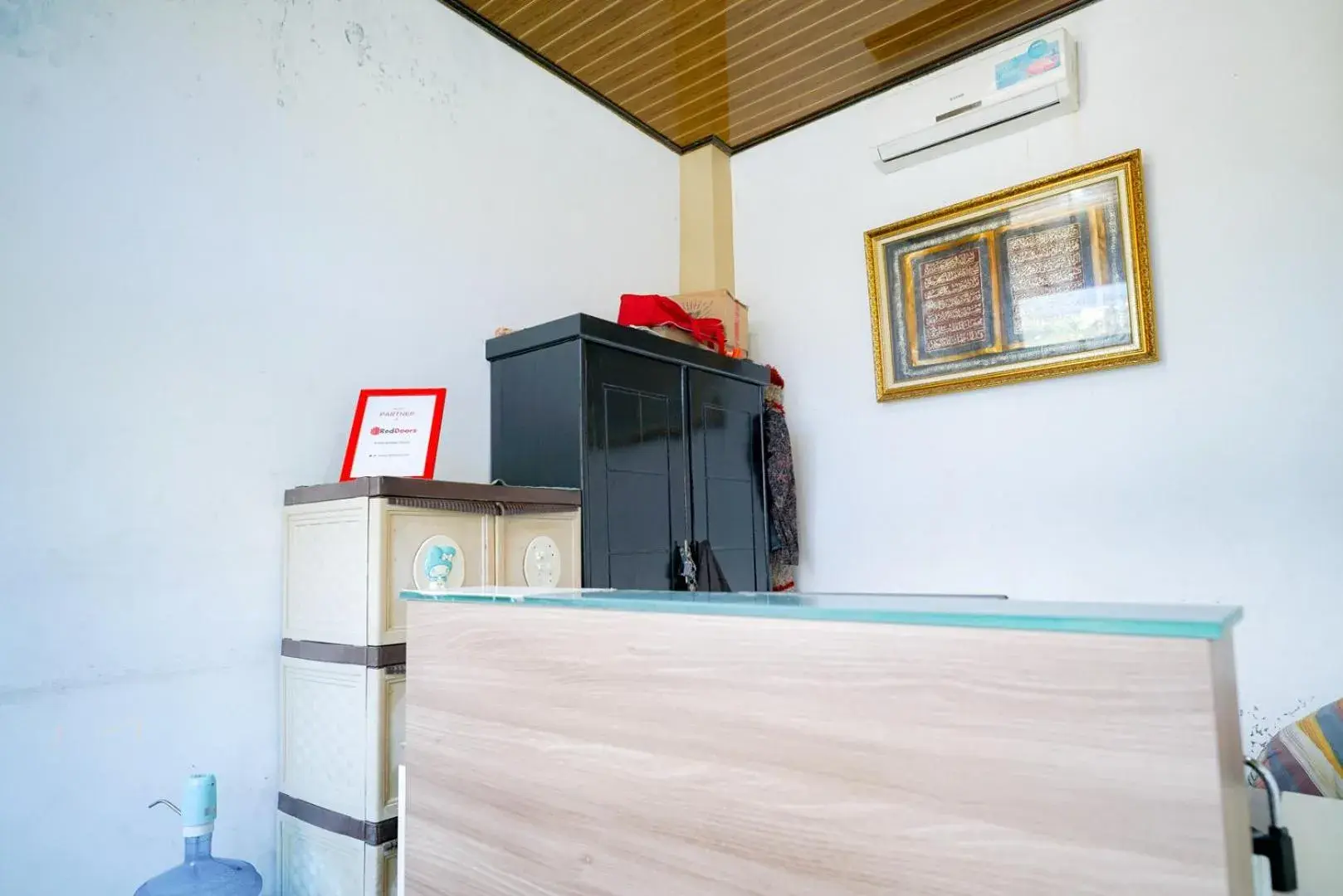 Lobby or reception in RedDoorz Syariah near Unila Lampung Lobby or reception in RedDoorz Syariah near Unila Lampung