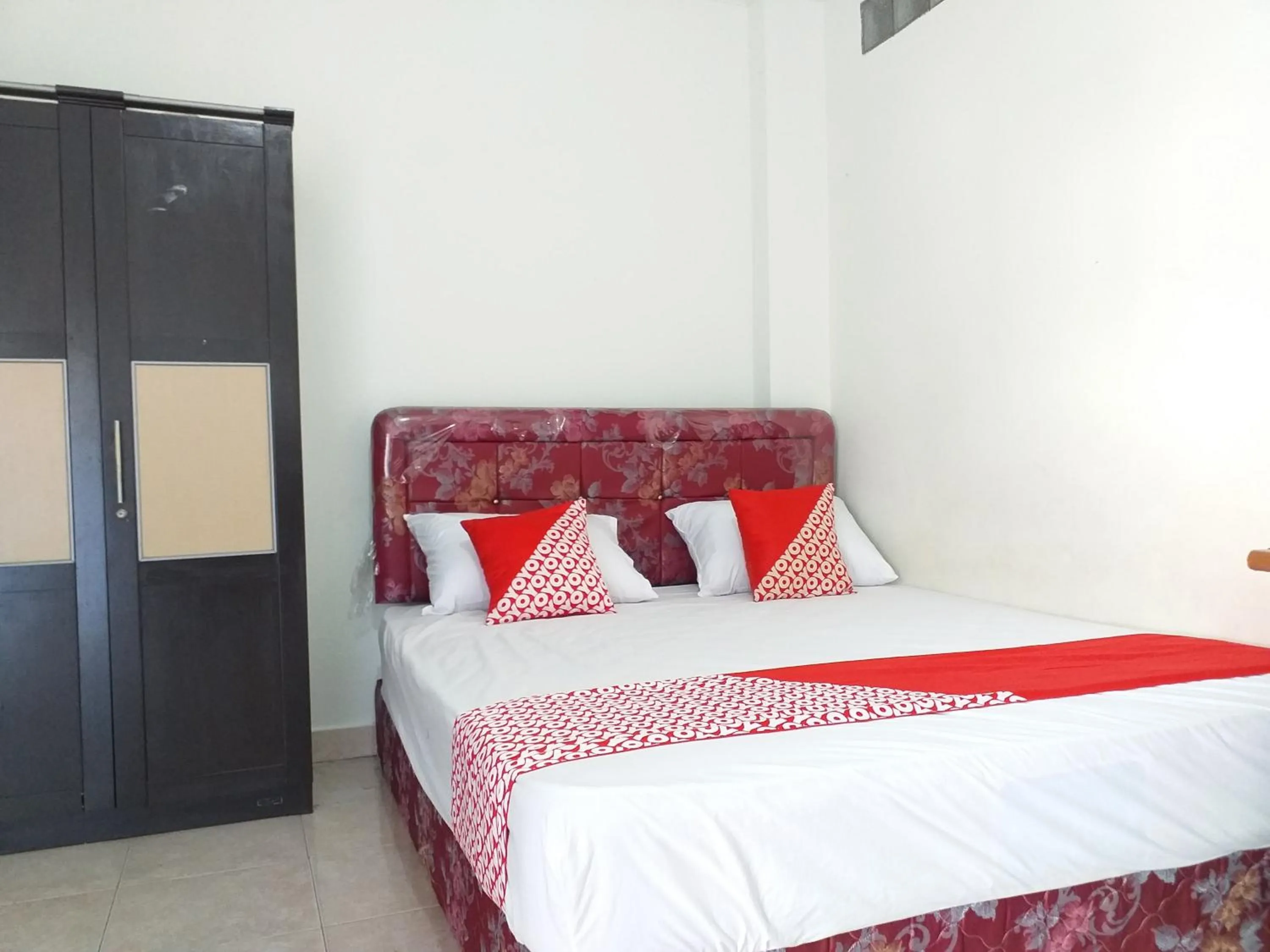 Bedroom, Bed in OYO Life 2664 D'kost