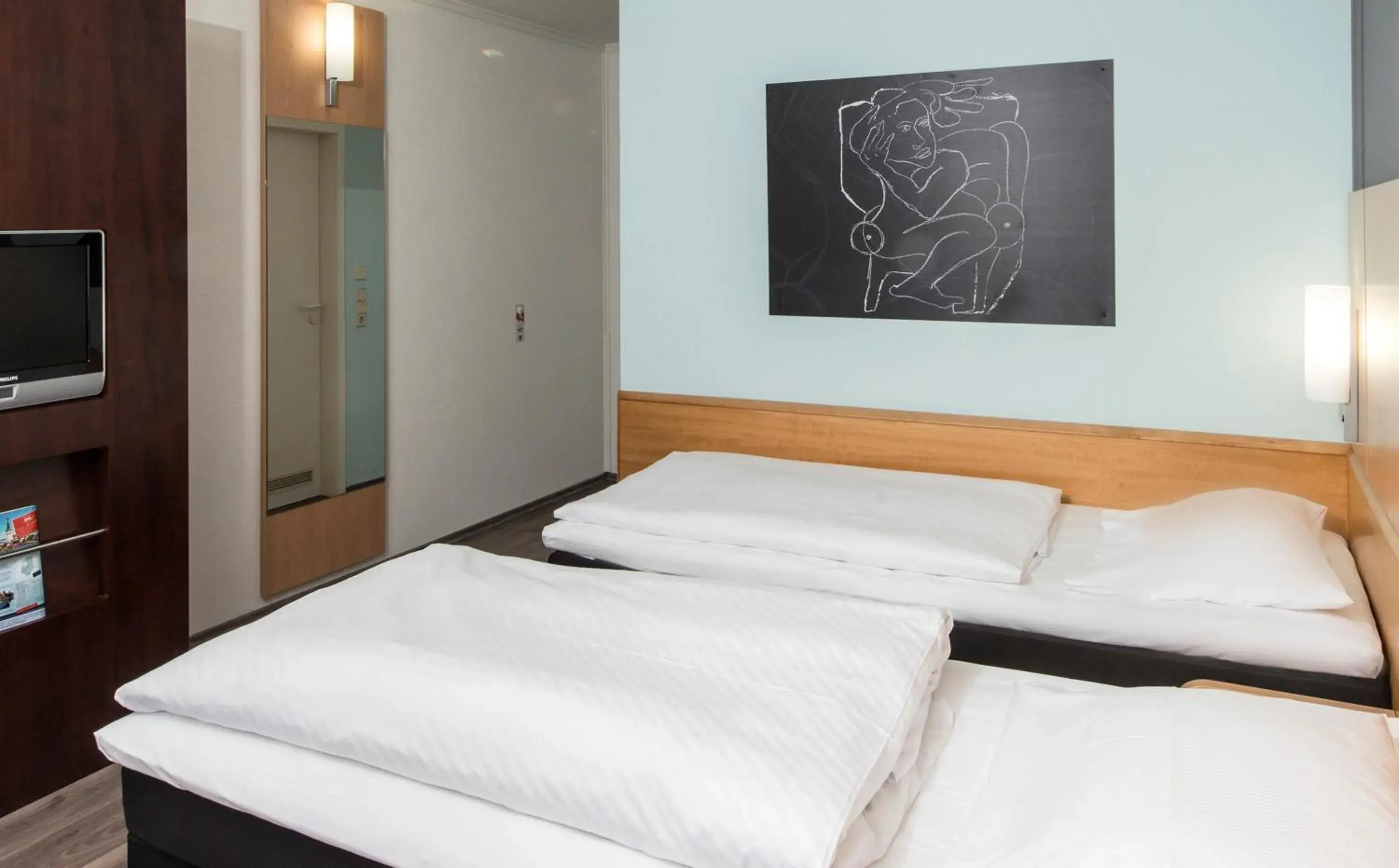 Photo of the whole room, Bed in Good Morning Erfurt Photo of the whole room, Bed in Good Morning Erfurt