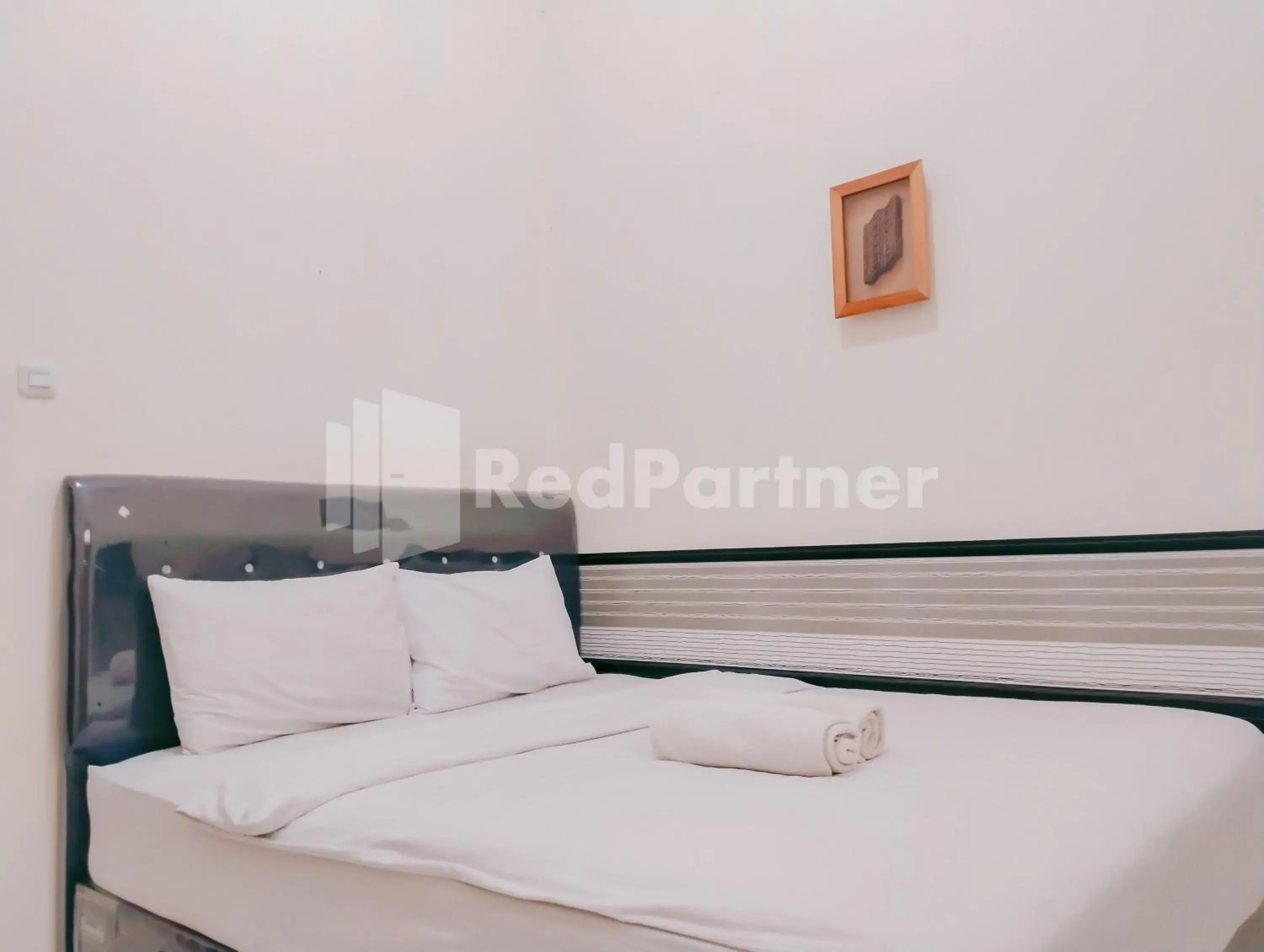 Bedroom, Bed in Siliwangi Guest House Syariah Tasikmalaya RedPartner Bedroom, Bed in Siliwangi Guest House Syariah Tasikmalaya RedPartner