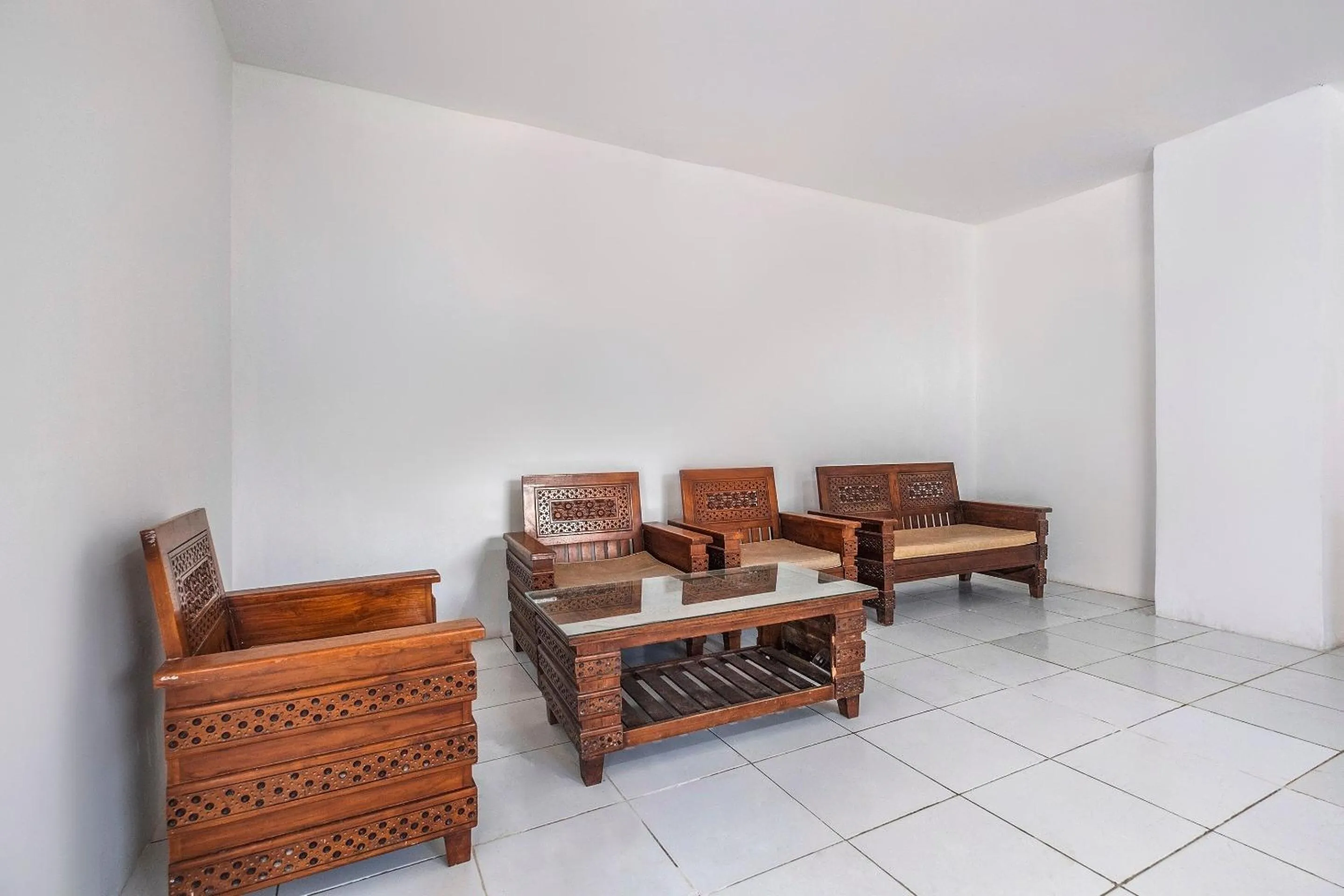 Lobby or reception in Hotel O RF Homestay