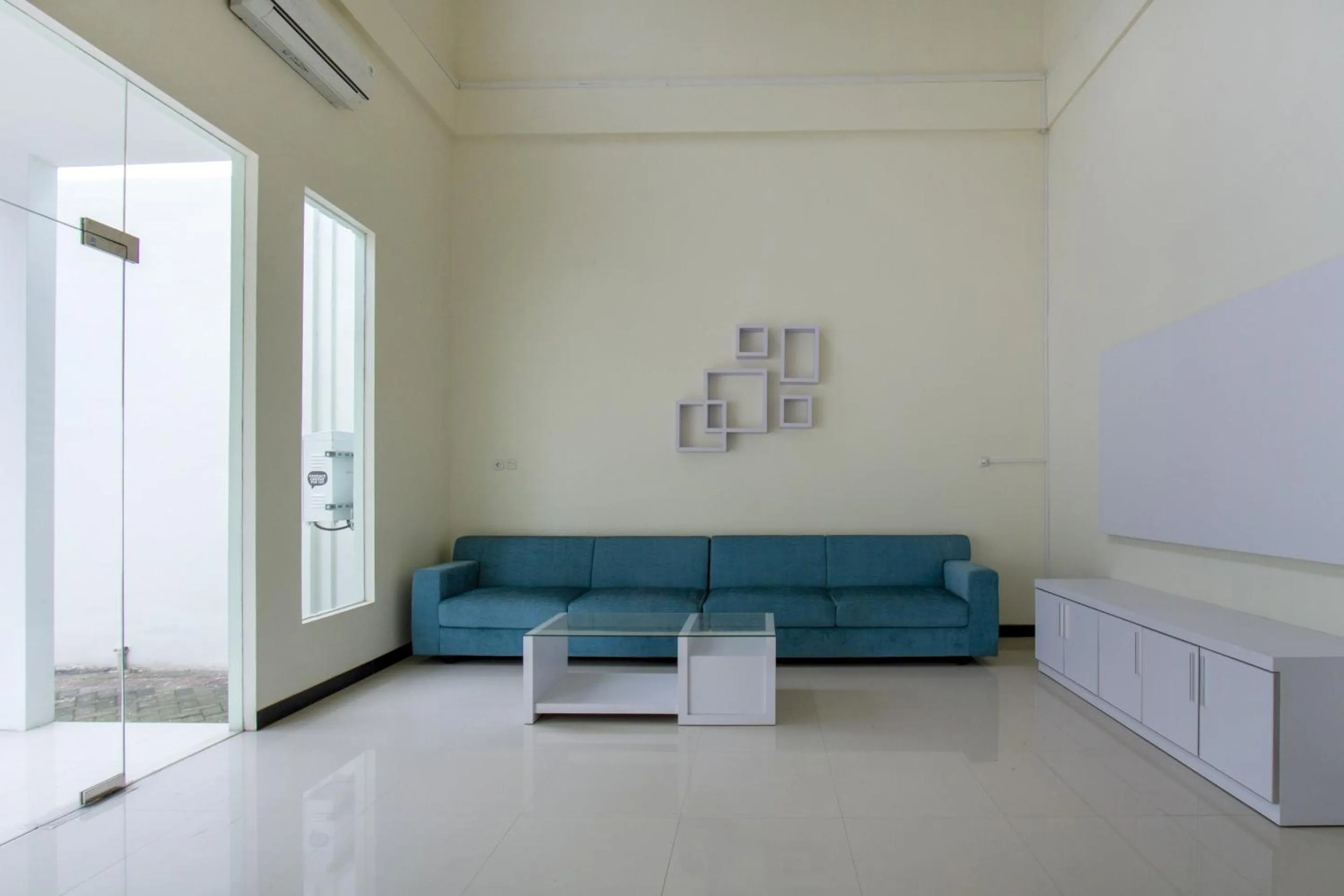 Lobby or reception in Hotel O Irma's Residence