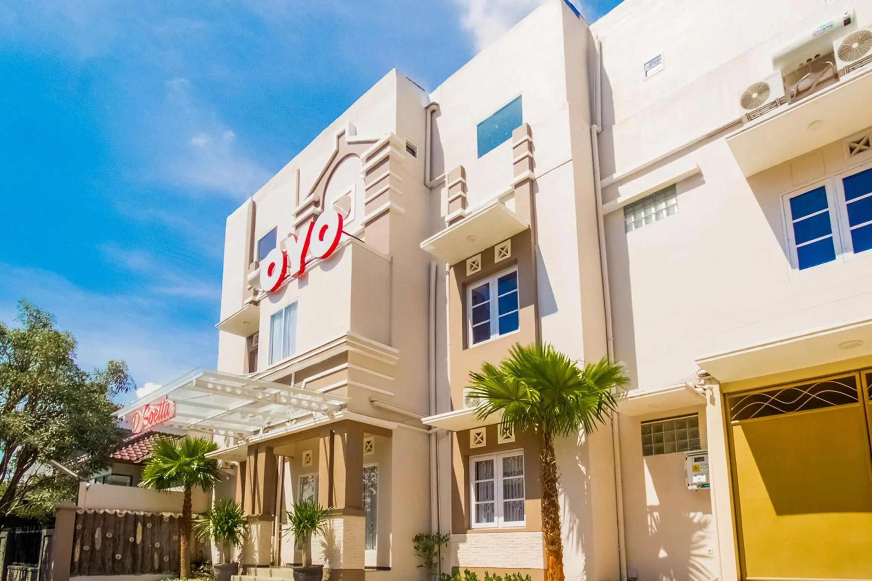 Facade/entrance in Hotel O D'soetta