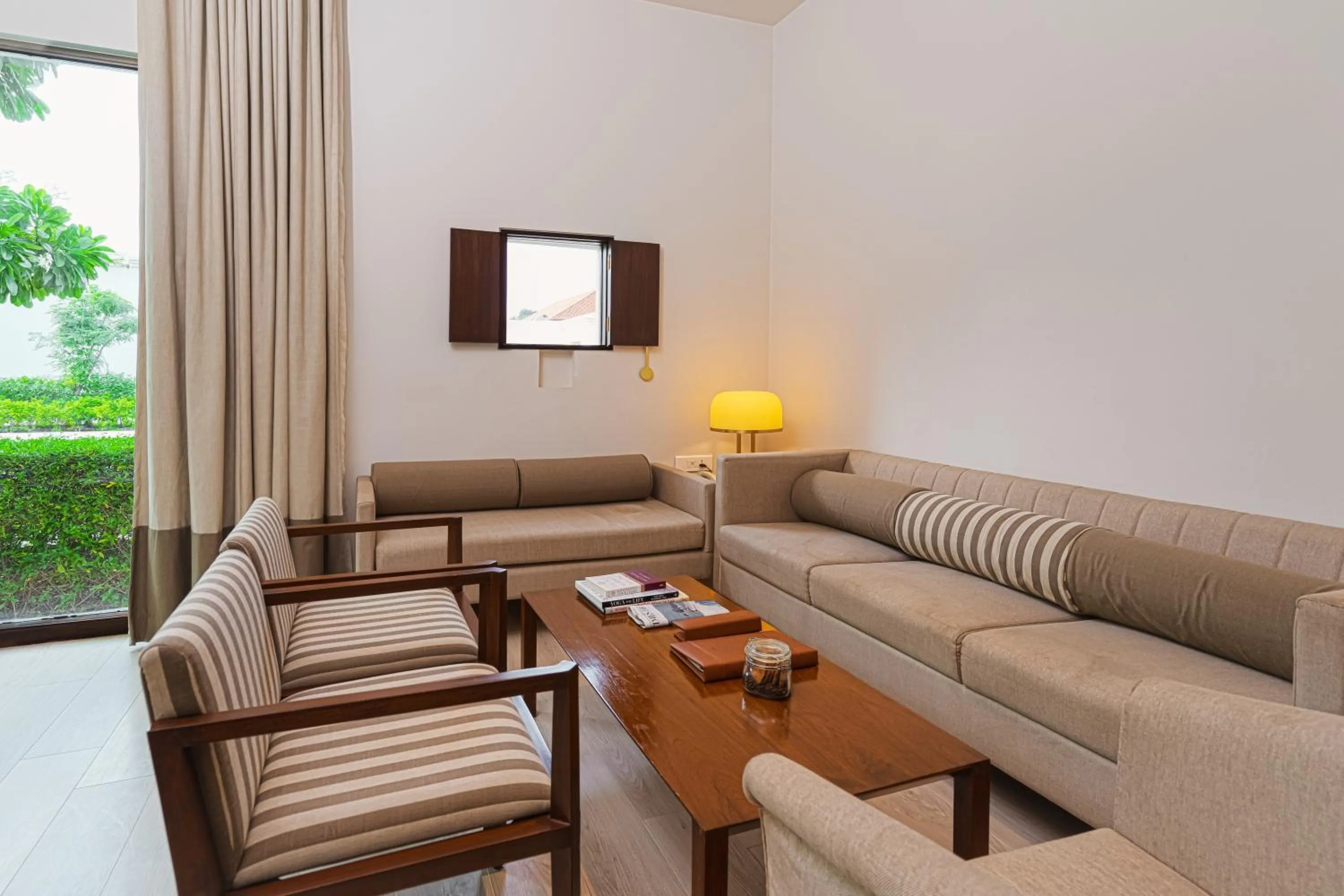 TV and multimedia in Marasa Sarovar Premiere, Bodhgaya