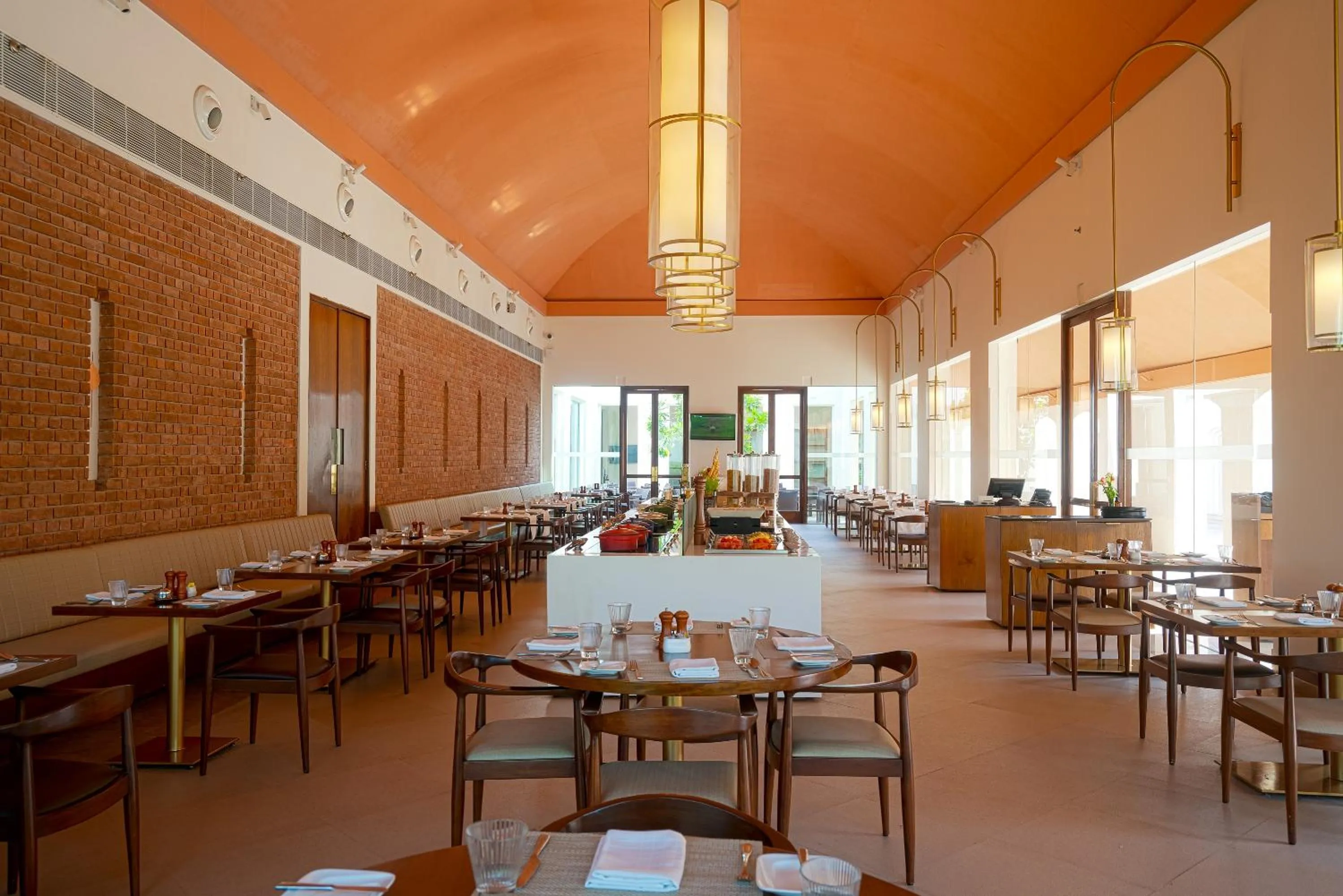 Restaurant/places to eat in Marasa Sarovar Premiere, Bodhgaya