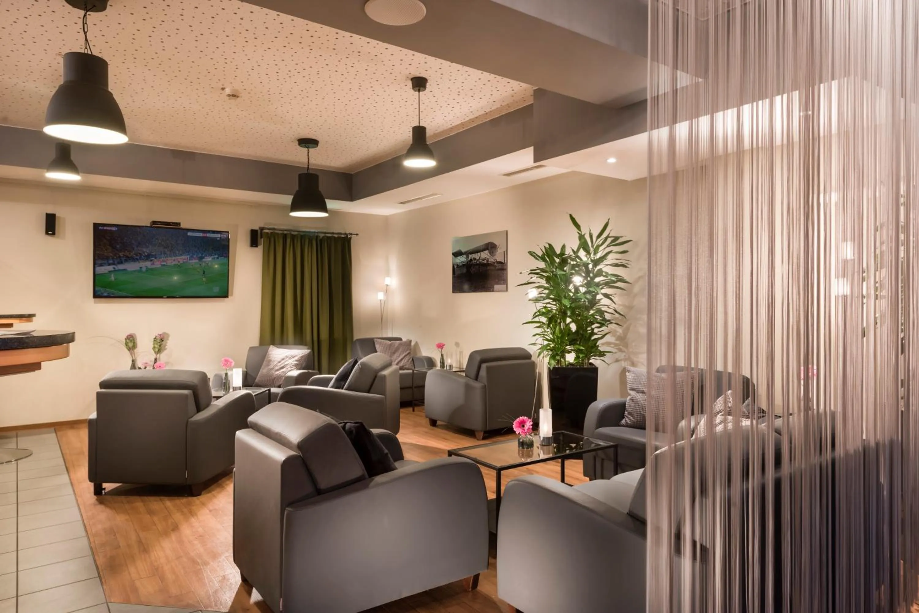 Lobby or reception in Best Western Hotel Dortmund Airport