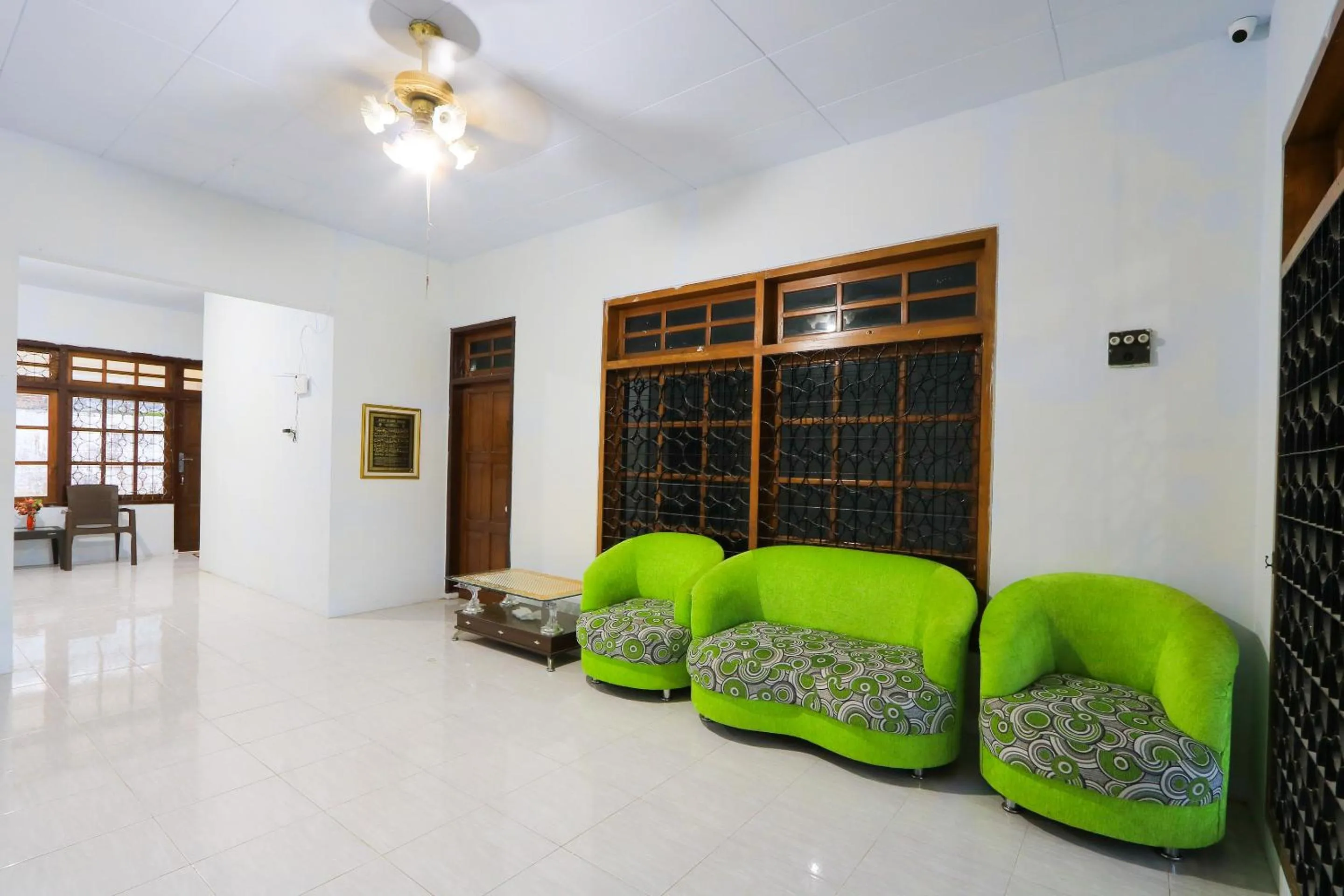 Lobby or reception in OYO Life 2724 Wisma Wijaya