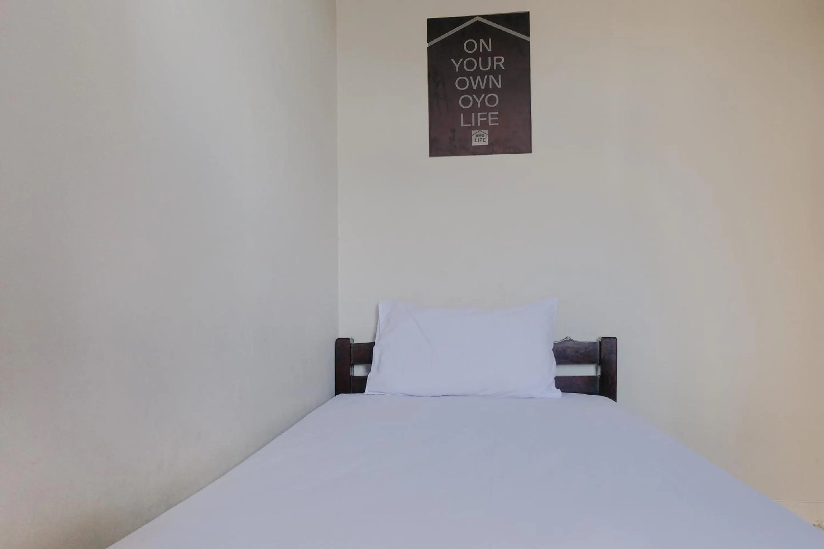 Bedroom in OYO Life 2744 Guest House Qudsi