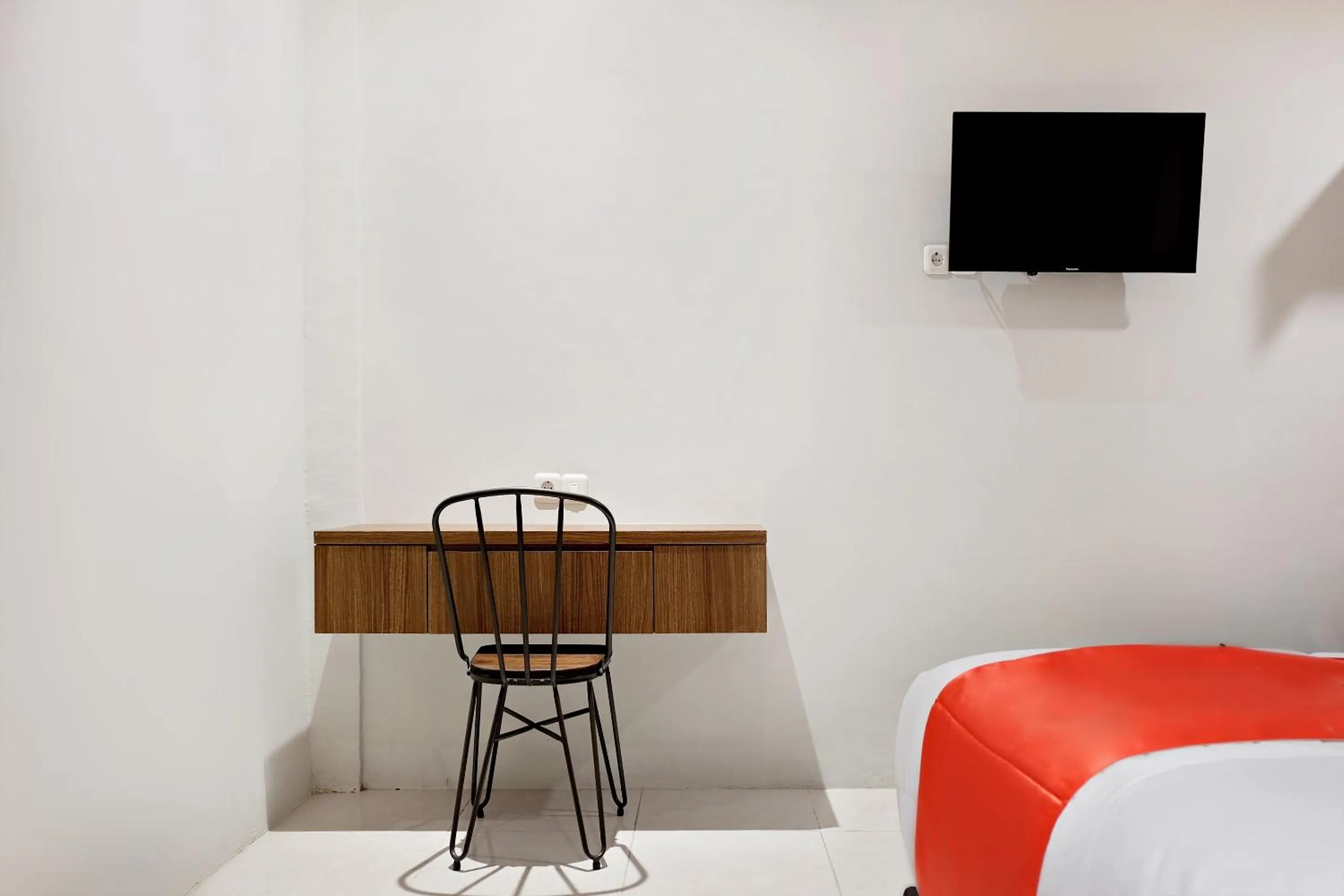 Bedroom, Bed in Super OYO 2756 Anata