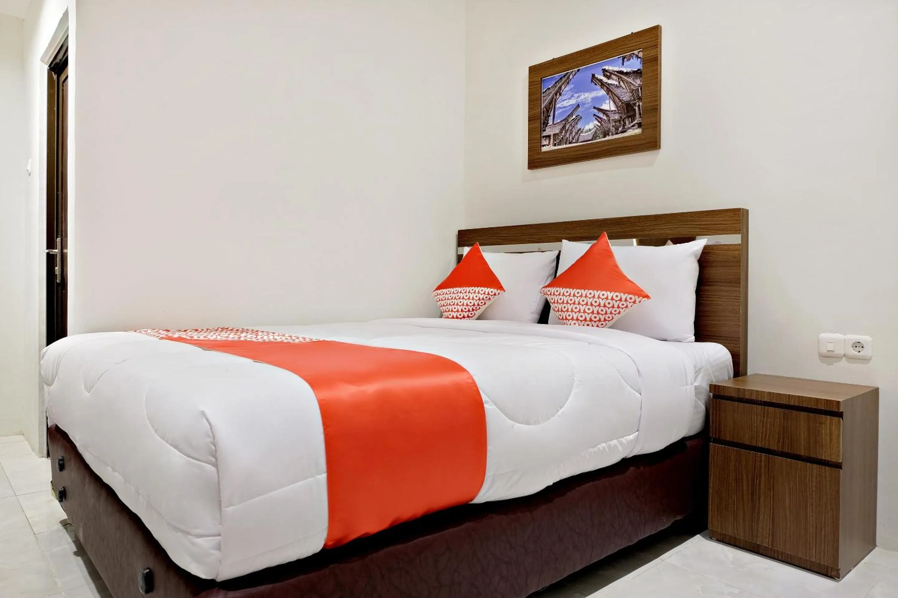 Bedroom, Bed in Super OYO 2756 Anata