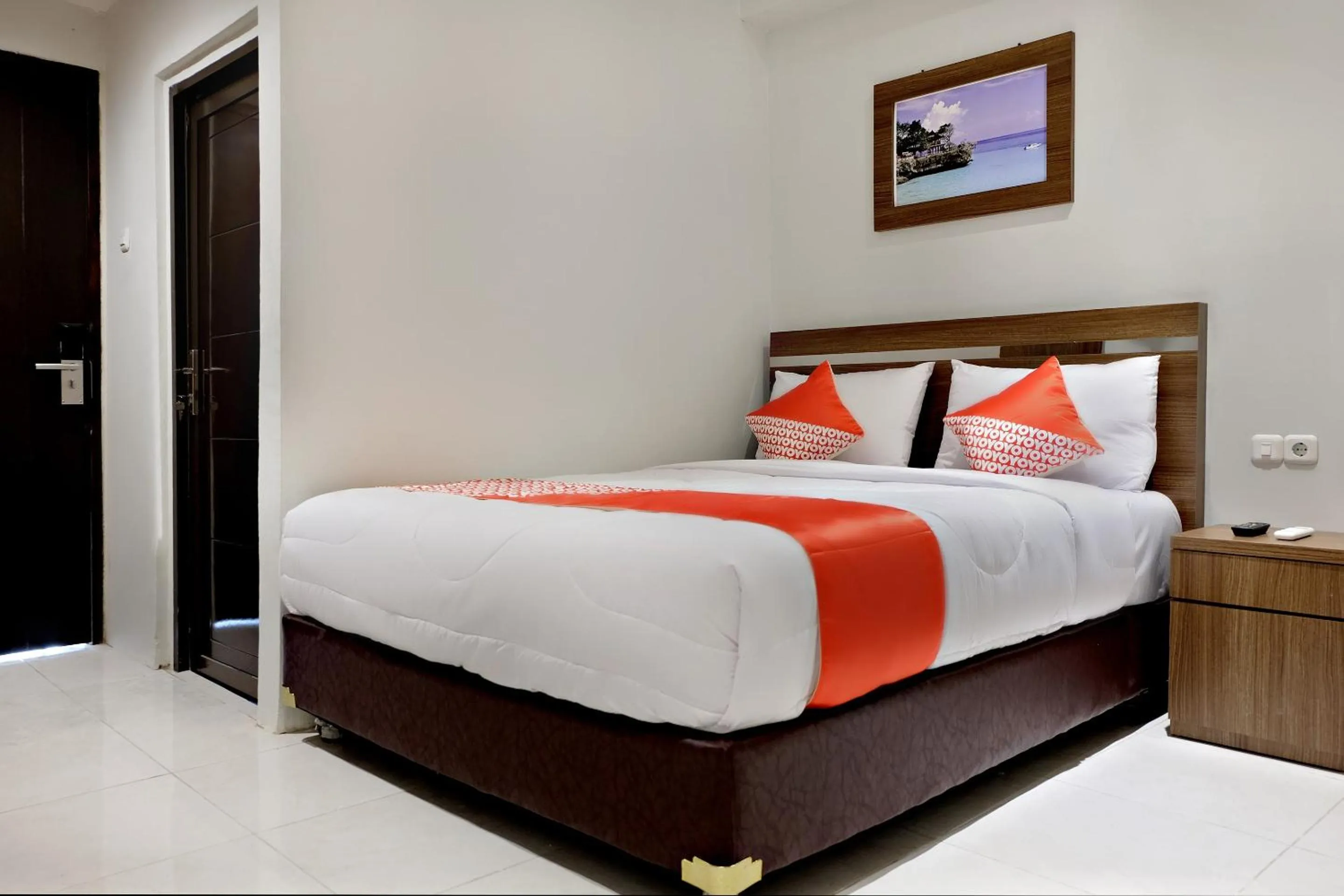 Bedroom, Bed in Super OYO 2756 Anata