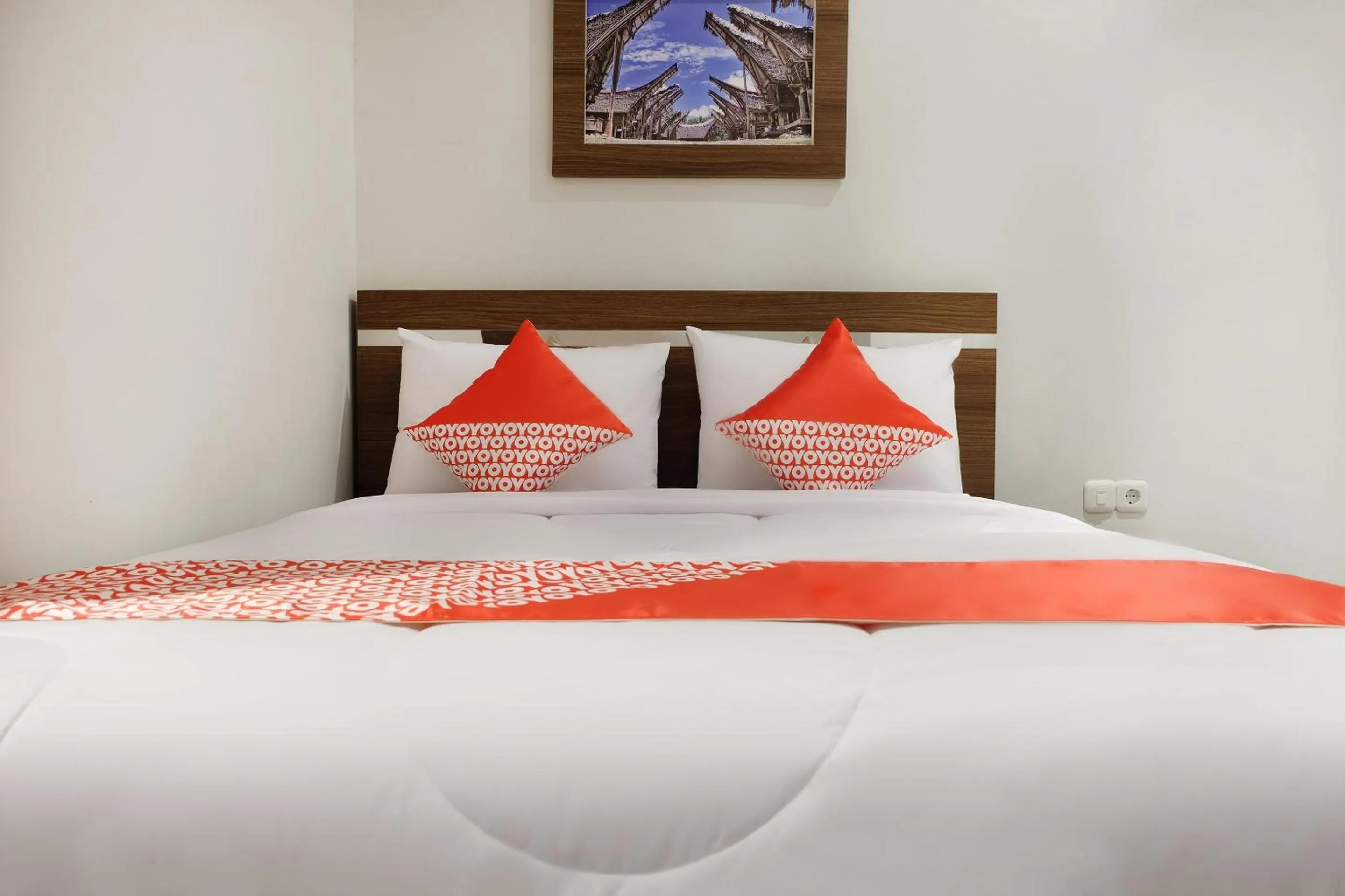 Bedroom, Bed in Super OYO 2756 Anata