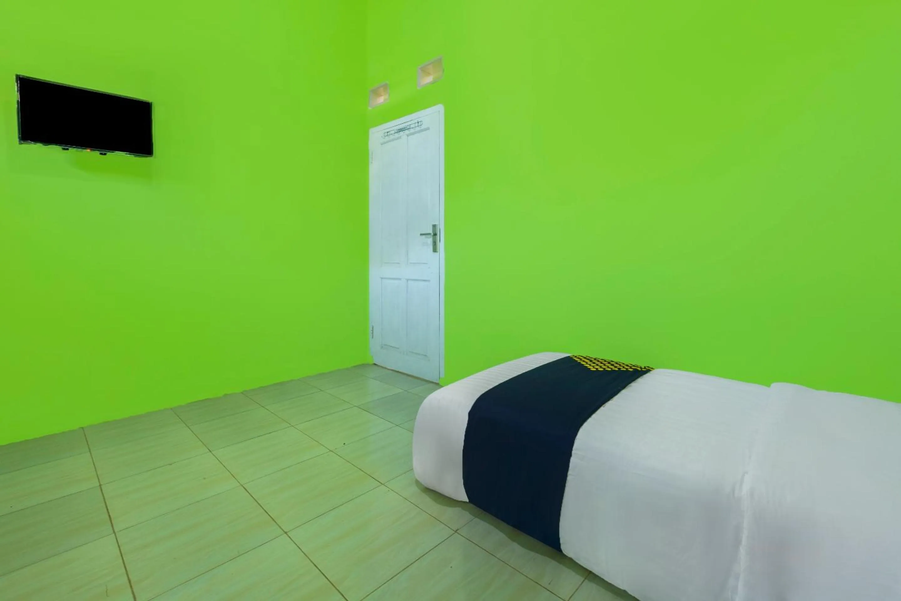 Bedroom in OYO 2859 Fatan Costel Syariah