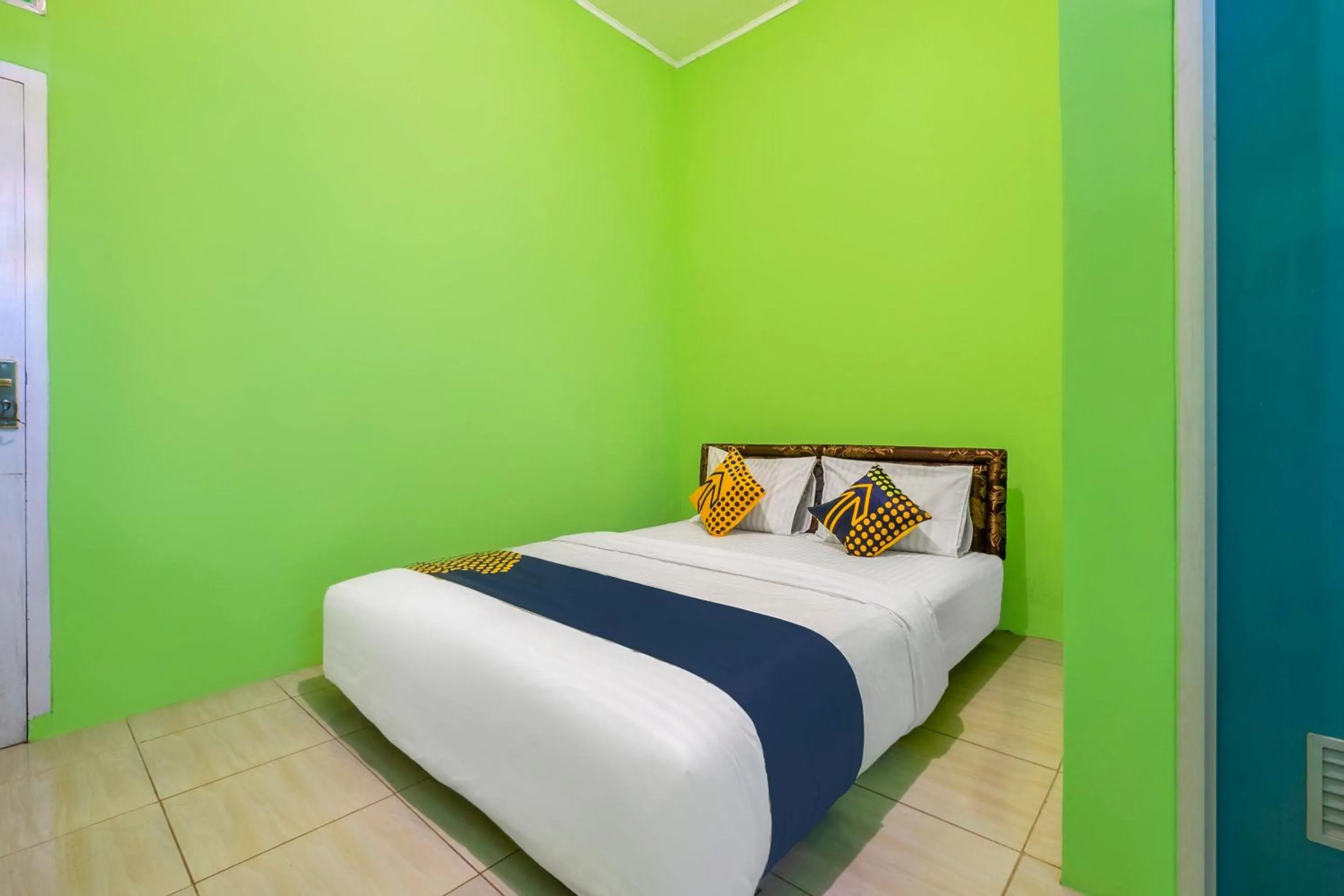 Bedroom in OYO 2859 Fatan Costel Syariah