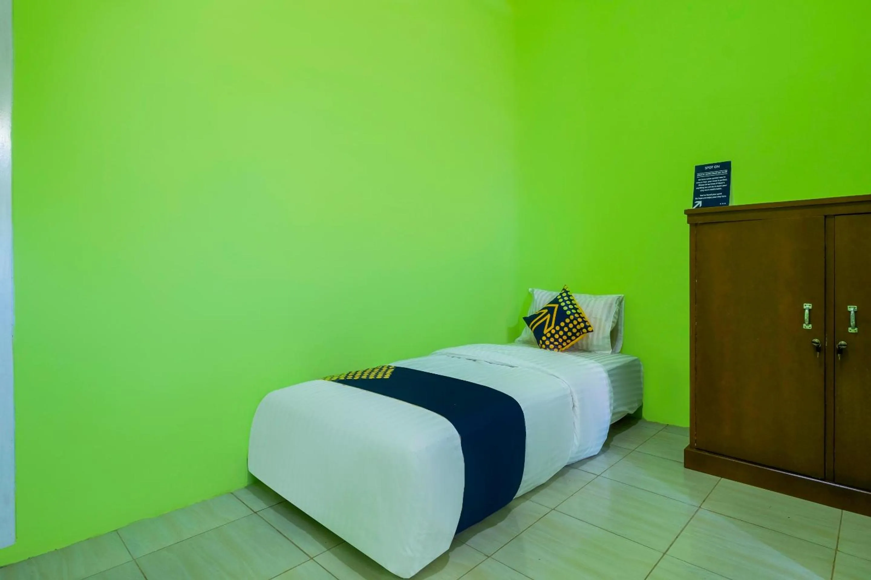 Bedroom in OYO 2859 Fatan Costel Syariah