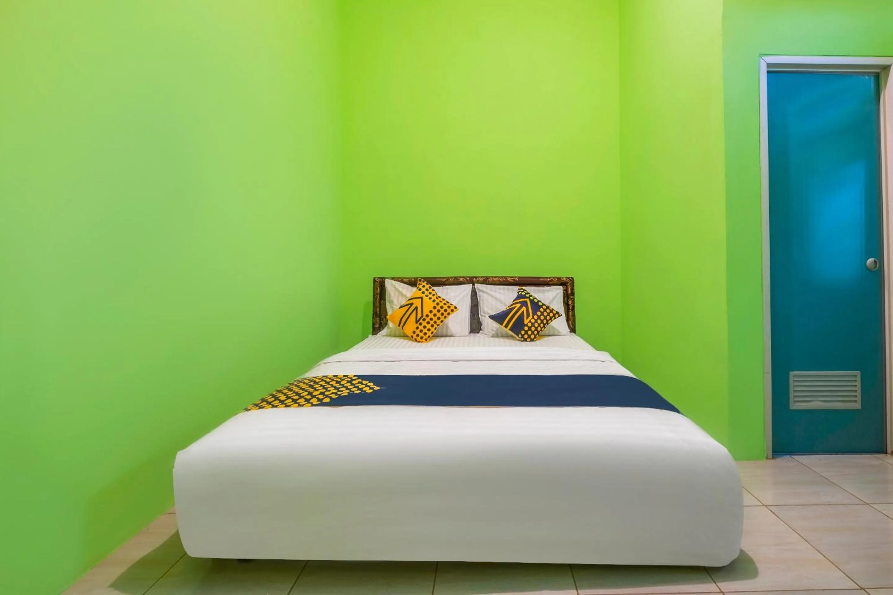 Bedroom in OYO 2859 Fatan Costel Syariah