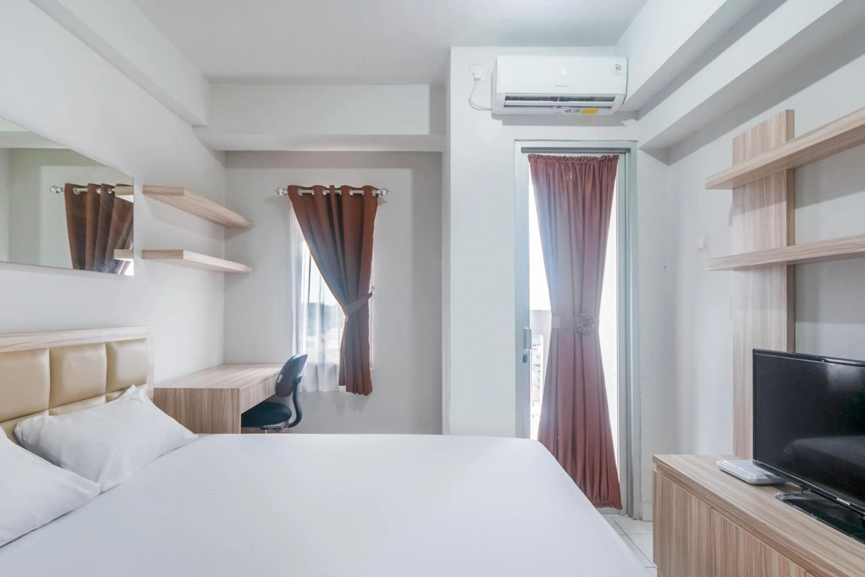 Bedroom, Bed in OYO Life 2837 Apartment Dramaga Tower