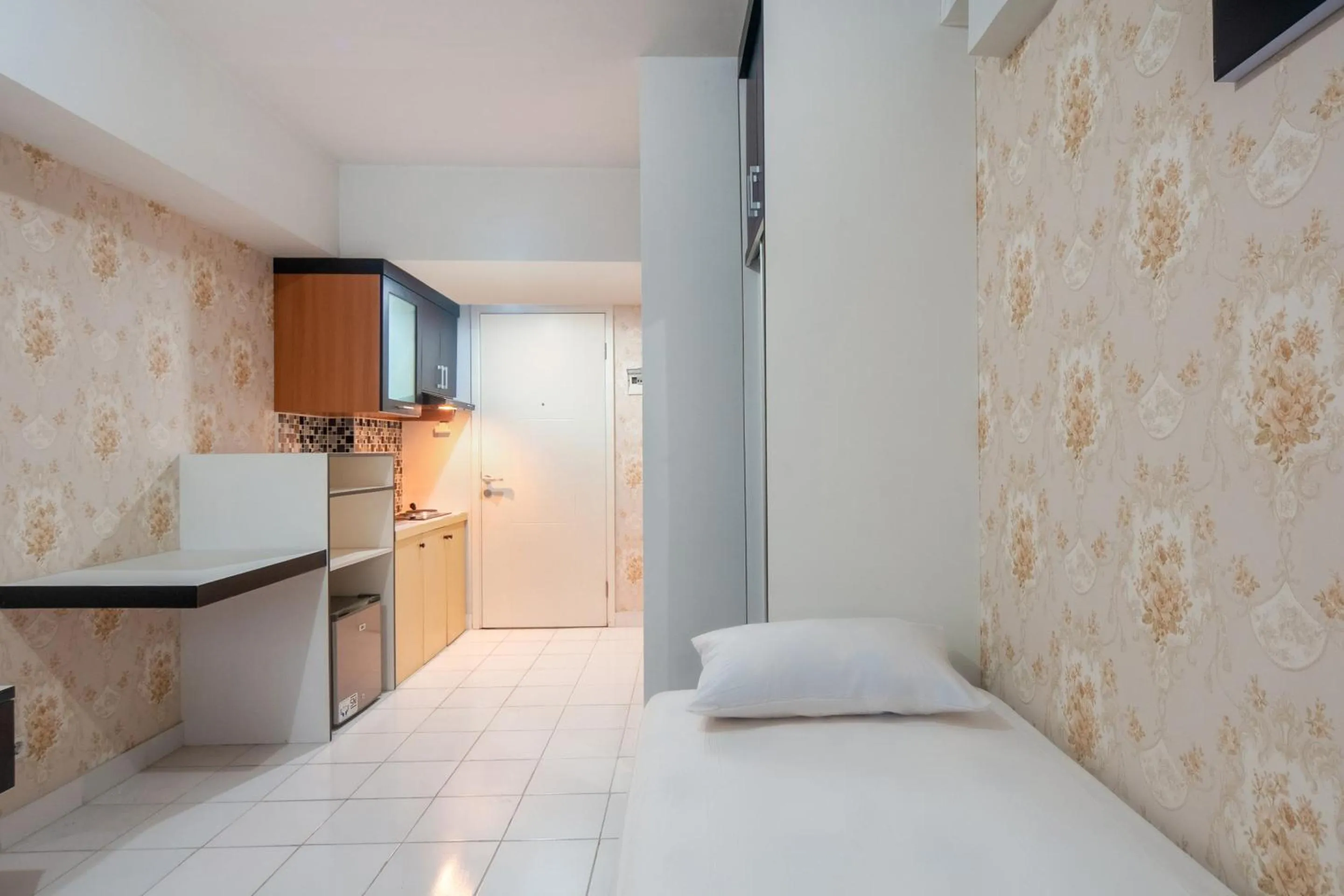 Bedroom, Bed in OYO Life 2837 Apartment Dramaga Tower