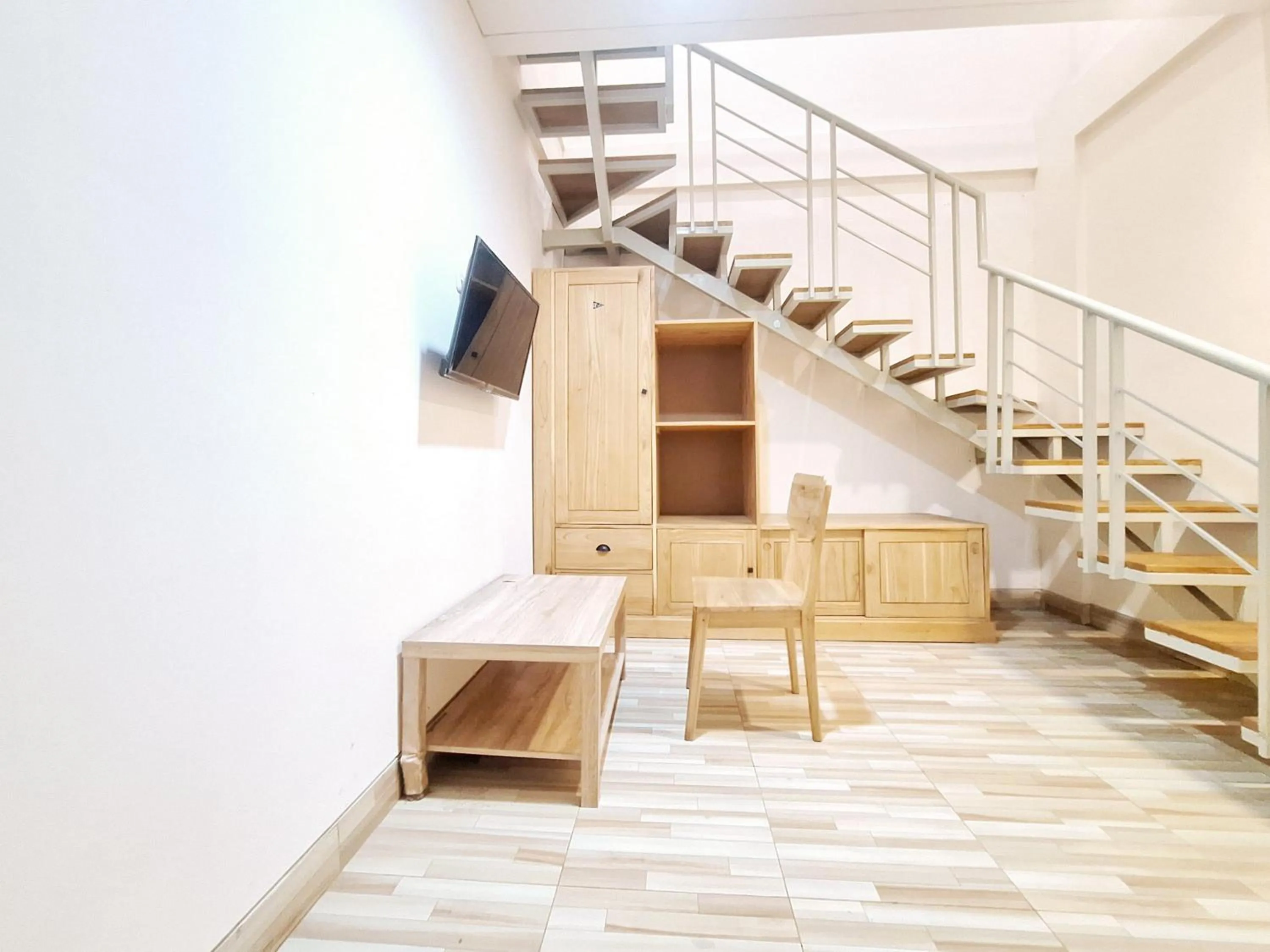 Seating area in Sari Panguripan RedPartner Near UGM