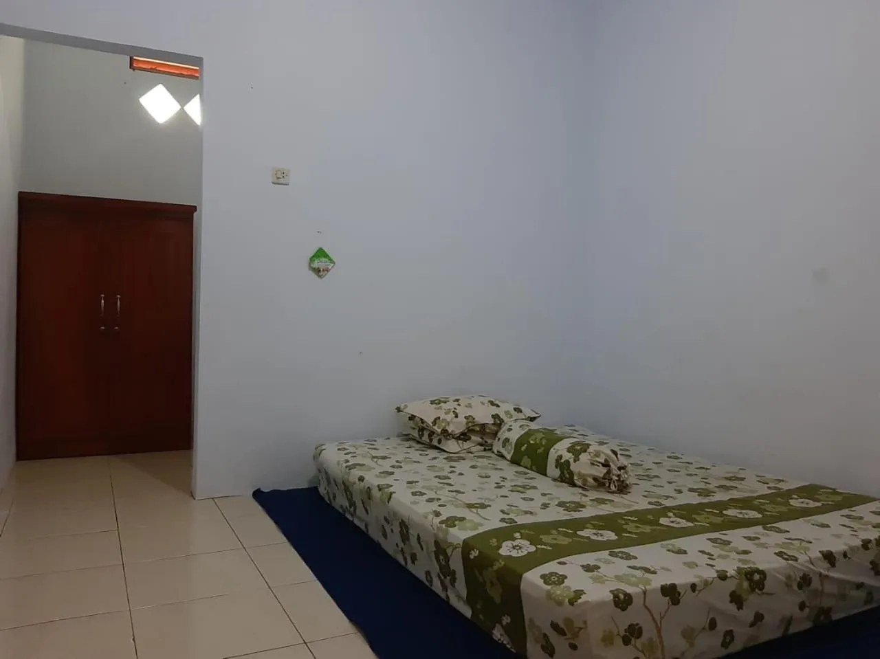 Bedroom, Bed in OYO Life 2884 Wisma Jatnika Syariah